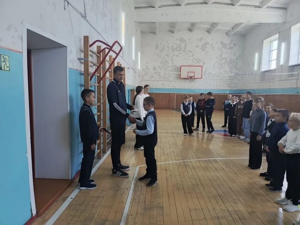 Ученики Бураковской СОШ получили знаки отличия ВФСК ГТО