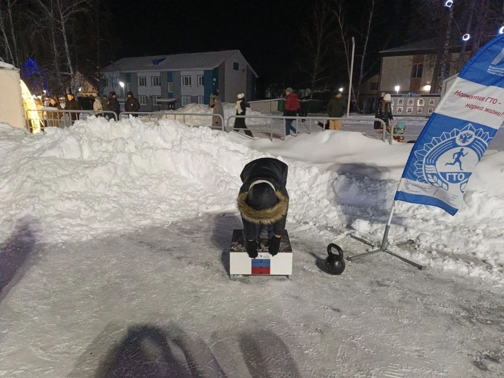 Жители Болгара сдавали нормы ГТО на новогоднем празднике
