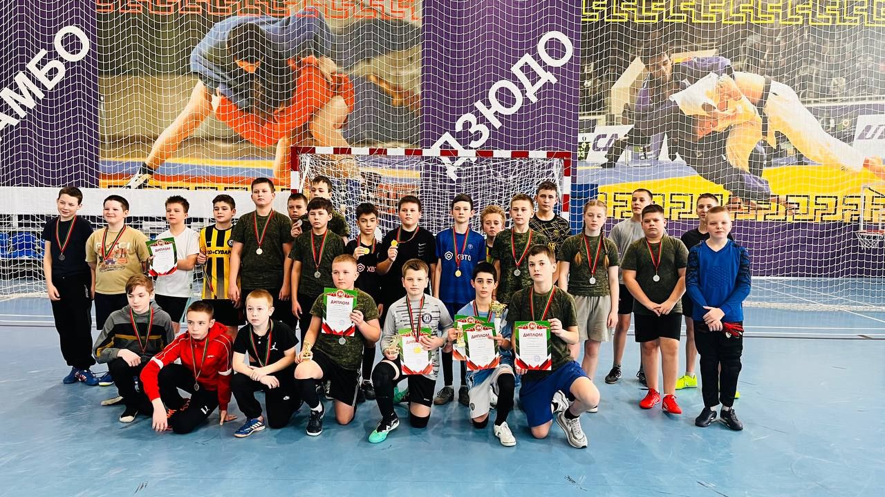 В Болгаре определились чемпионы района по мини-футболу среди юниоров