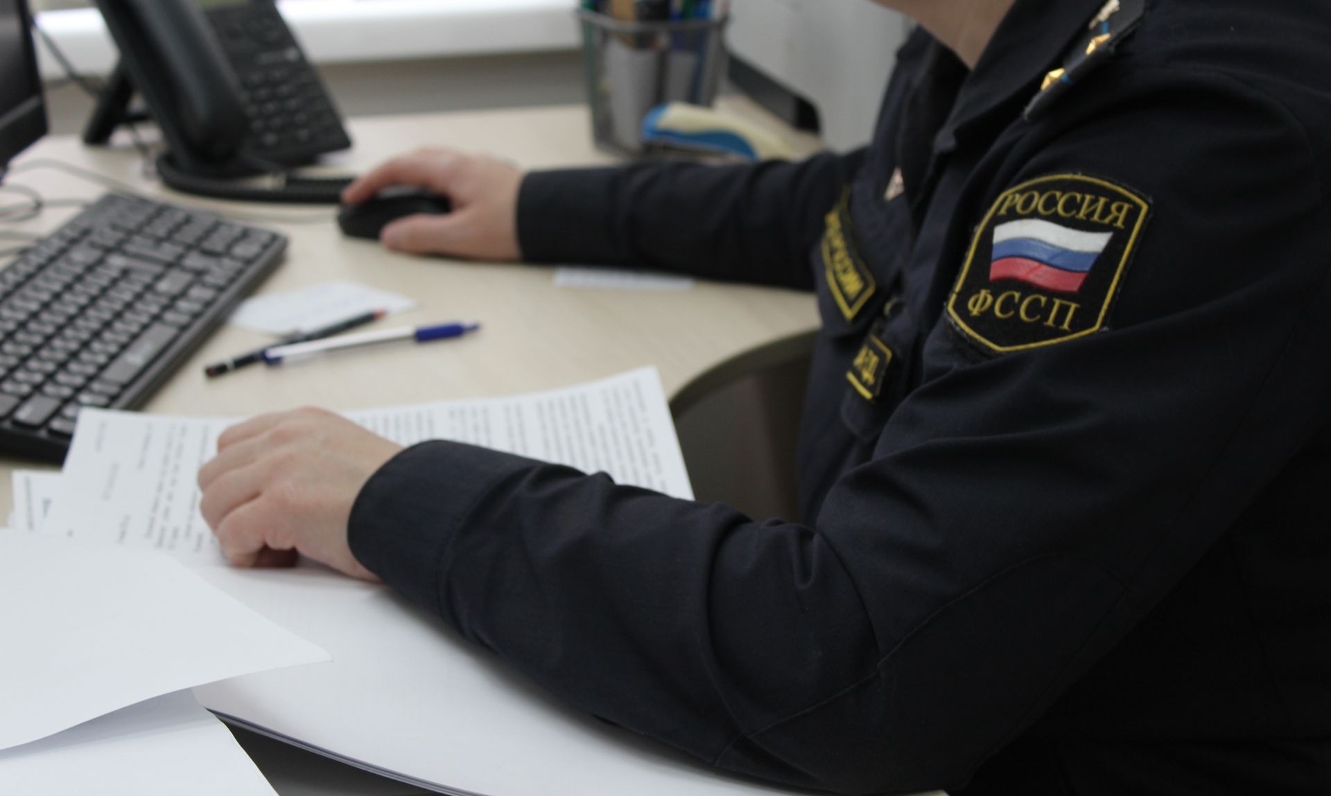 В Татарстане приставы выселили из квартиры пенсионерки приемного сына