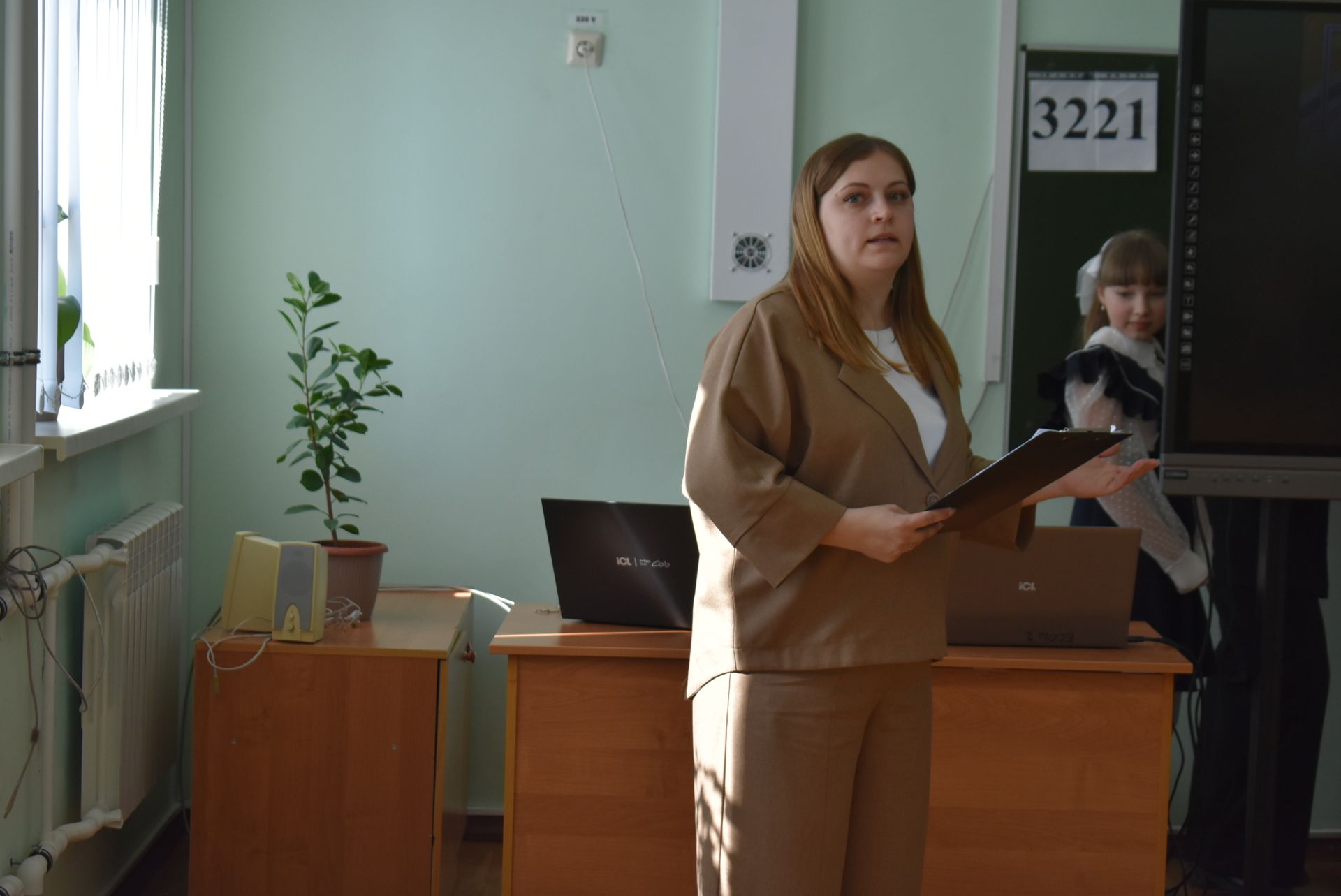 В Болгаре прошёл зональный этап конкурсов «Воспитать человека» и «Сердце отдаю детям»