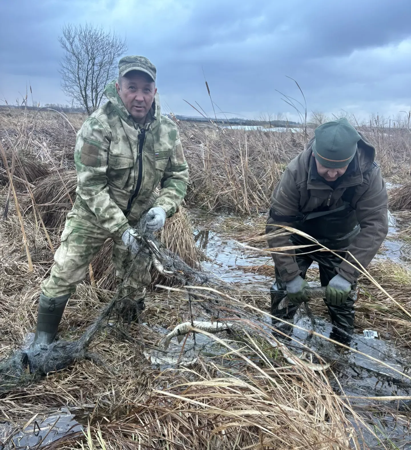 На озере Щучьем в Спасском районе изъяли незаконные сети с щукой «ледянкой»