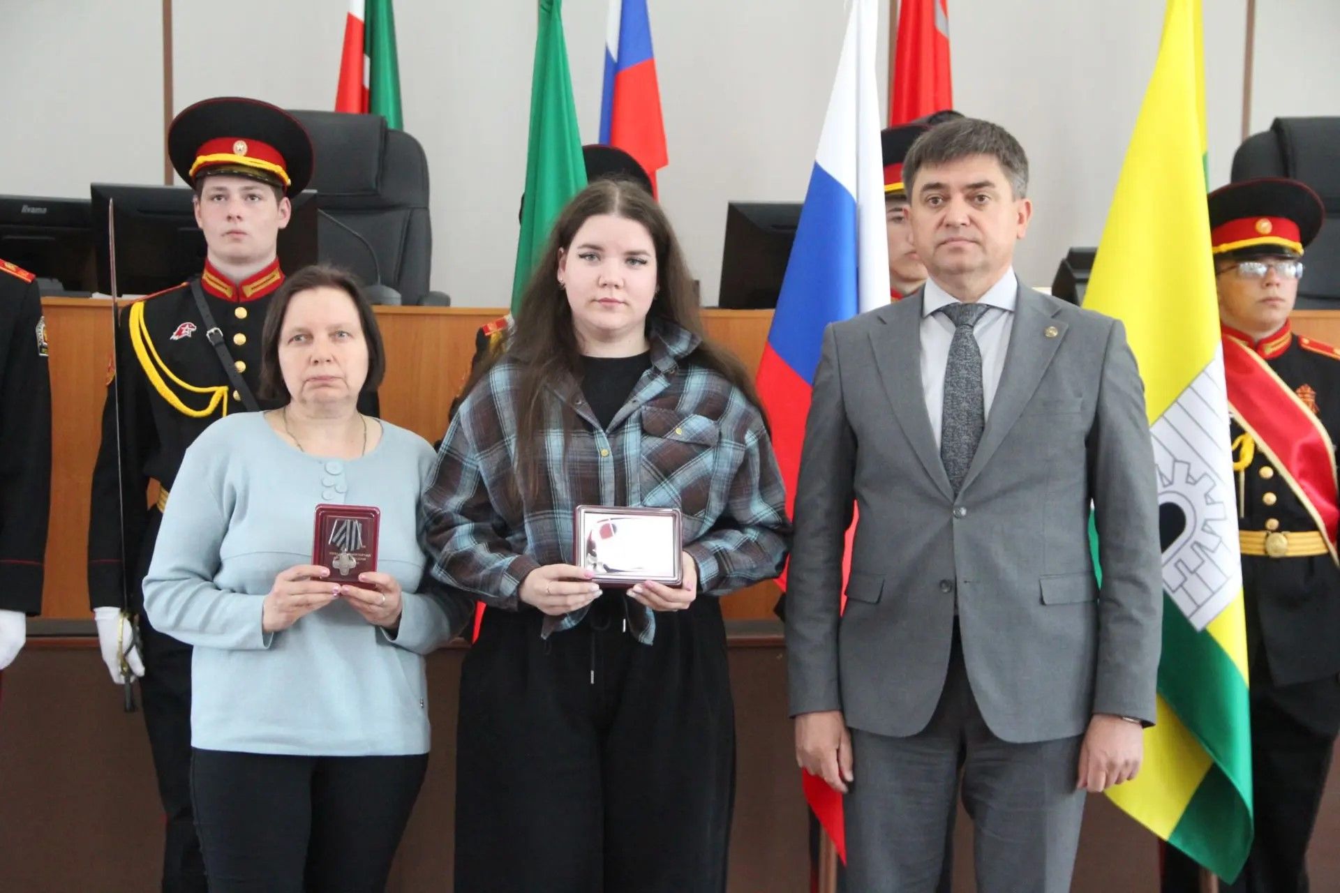 В Болгаре вручили государственные награды родственникам бойцов, погибших в ходе специальной военной операции