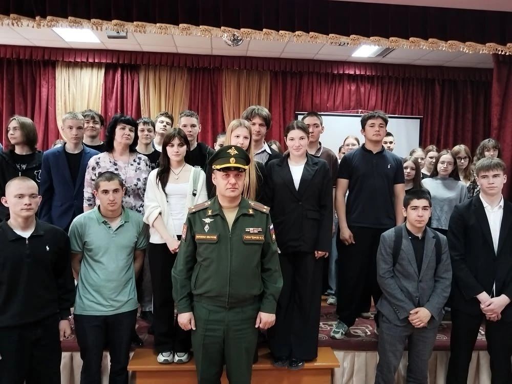 Военный комиссар встретился со школьниками Спасского района