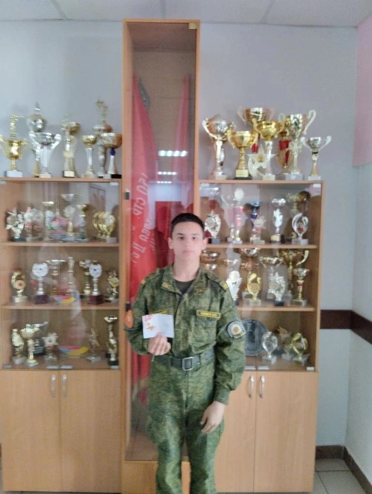 16 кадетов из Болгара получили золотые знаки ГТО