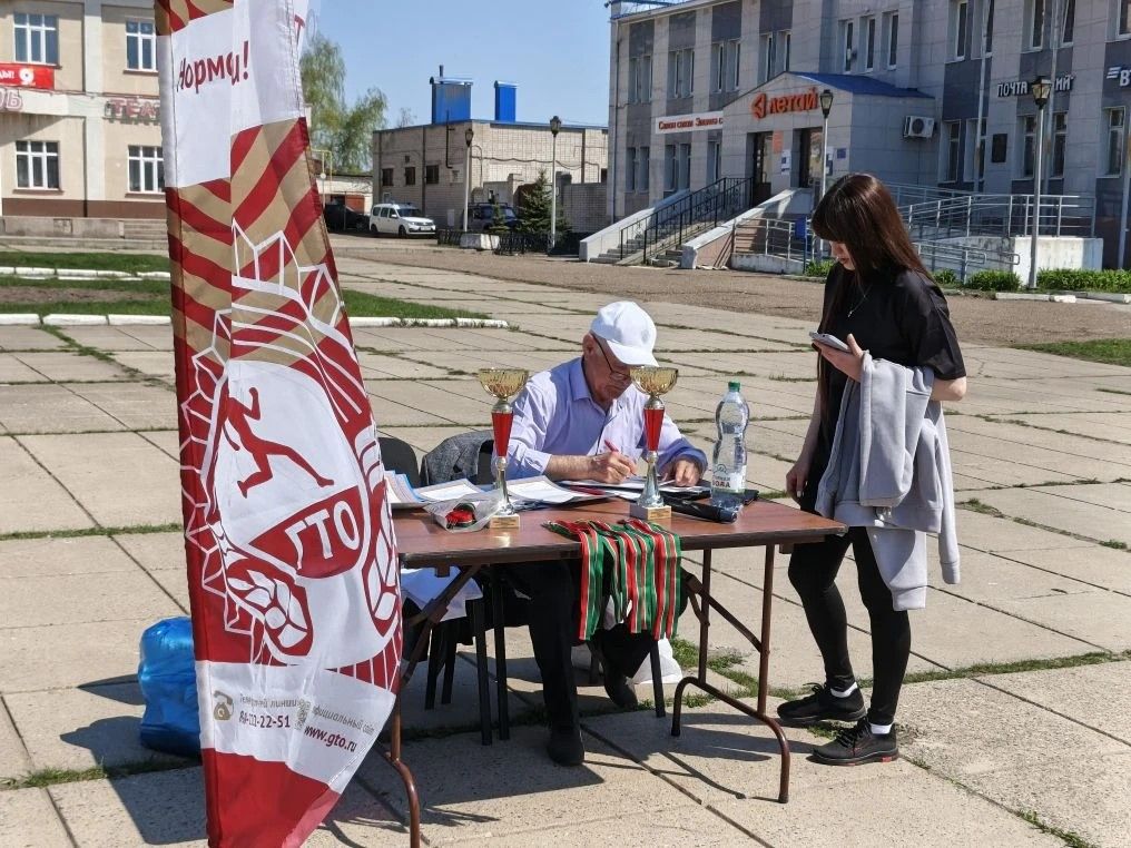 В Болгаре прошла легкоатлетическая эстафета, посвящённая 81-й годовщине Победы