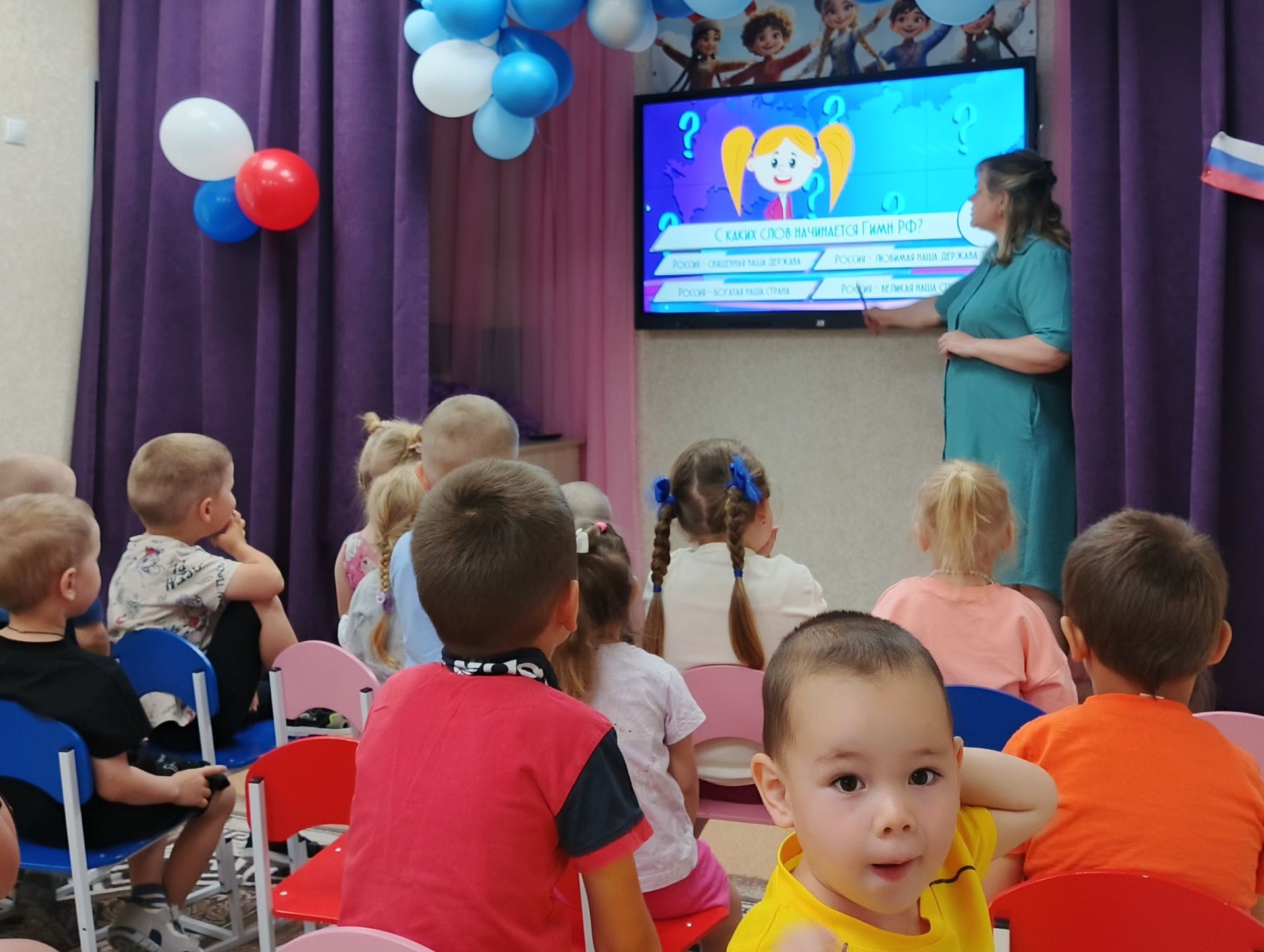 В детских садах Спасского района прошли занятия ко Дню России