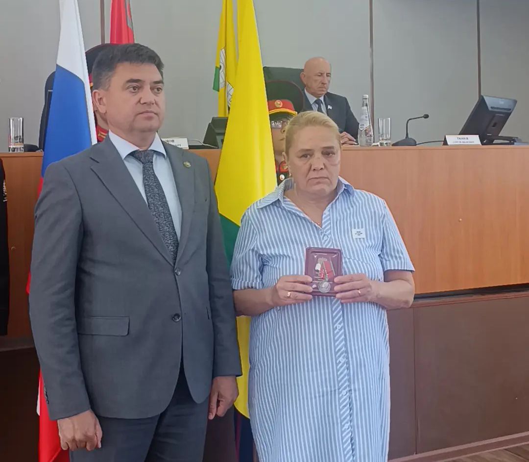 Пятерым погибшим бойцам СВО из Спасского района вручили награды посмертно