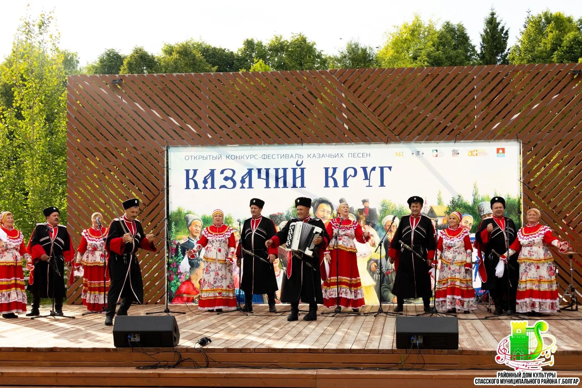 Артисты Спасского района приняли участие на фестивале «Казачий круг» в Бугульме