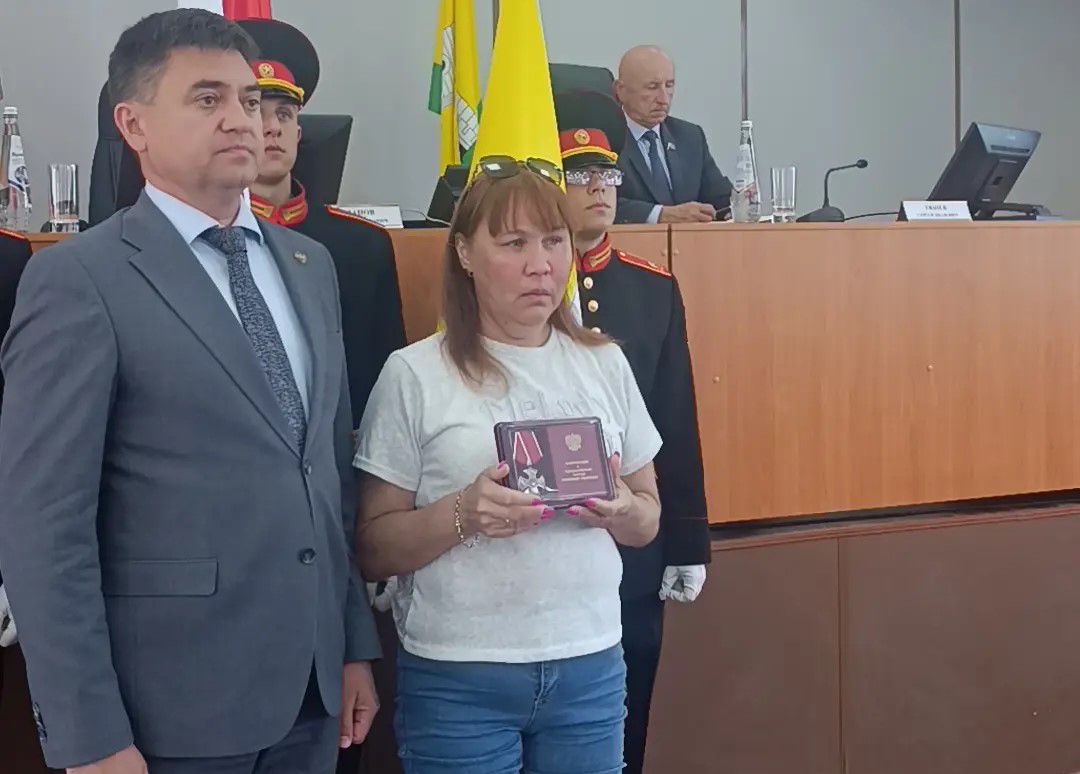 Пятерым погибшим бойцам СВО из Спасского района вручили награды посмертно