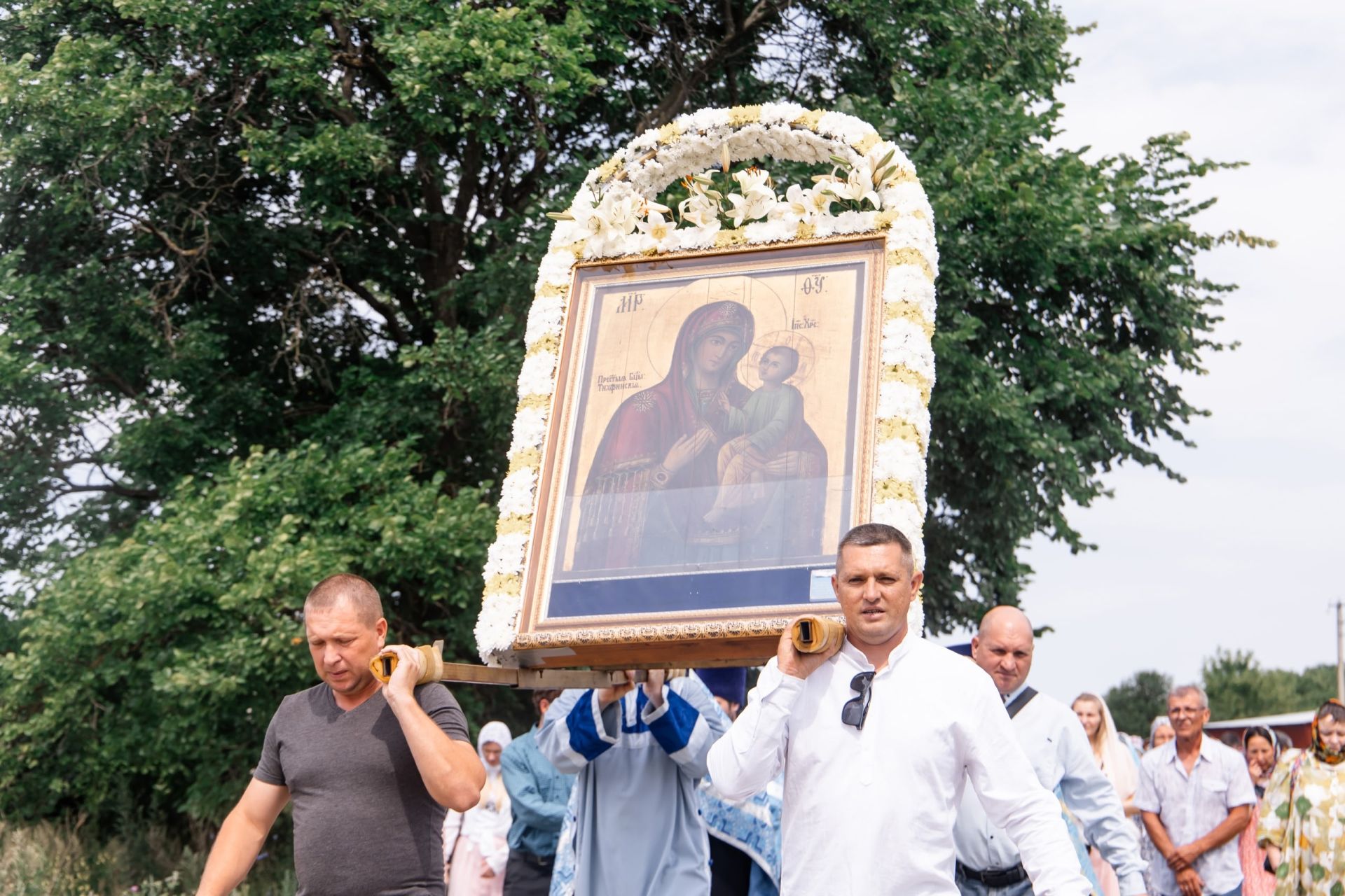 В храме села Три Озера Спасского района почтили память Тихвинской иконы Божией Матери