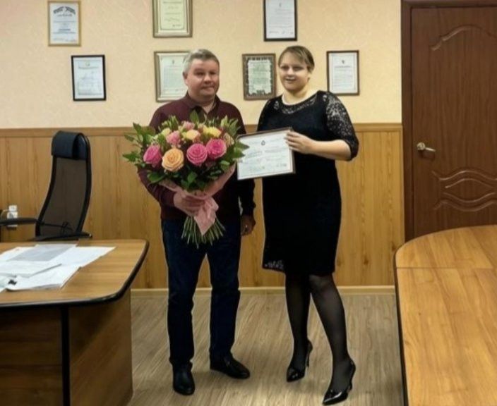Ветеринарному врачу из Спасского района вручили свидетельство о занесении на Доску почёта РТ