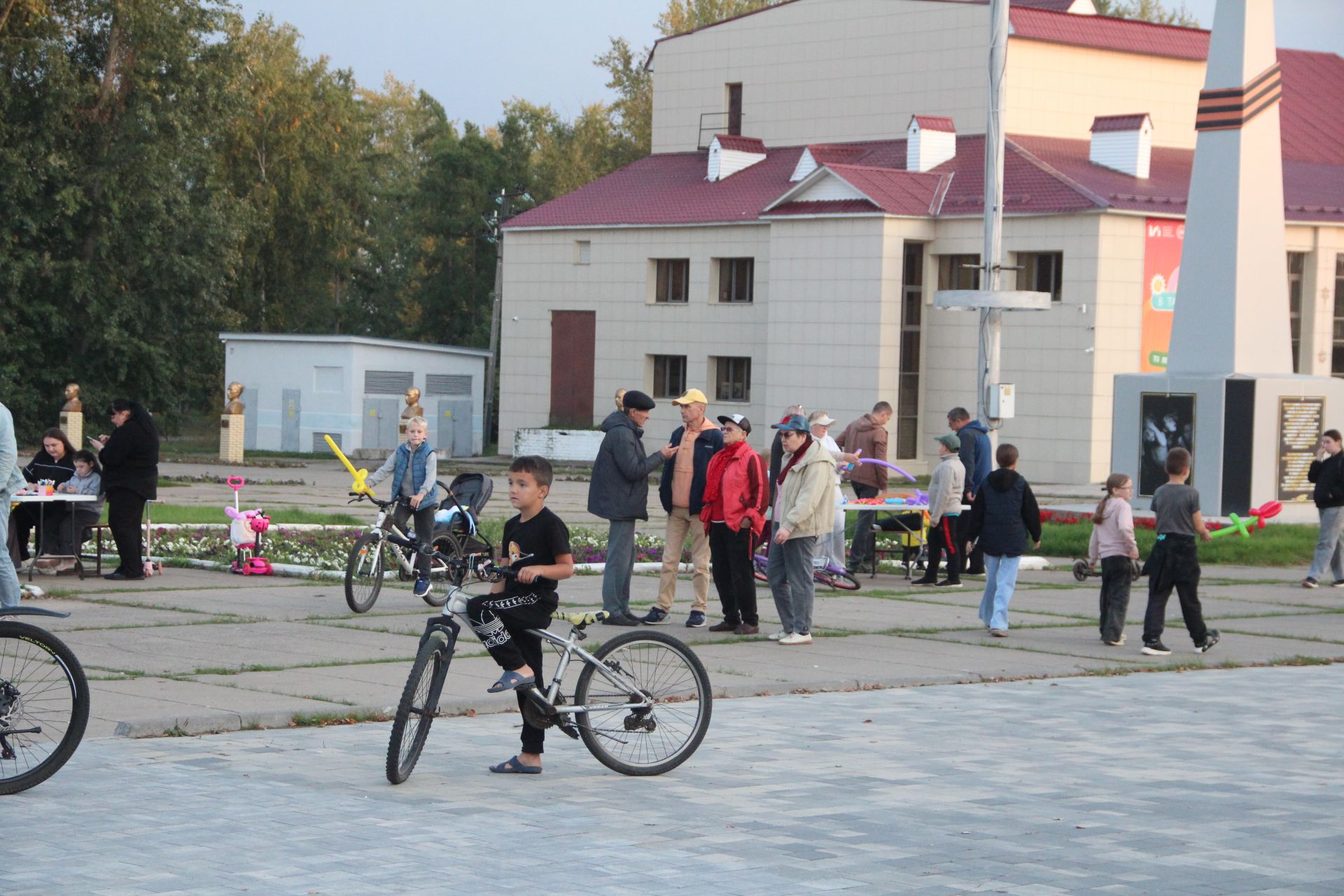 Во второй день выборов в Болгаре выступили «Верный путь» и «Болгар Микс»