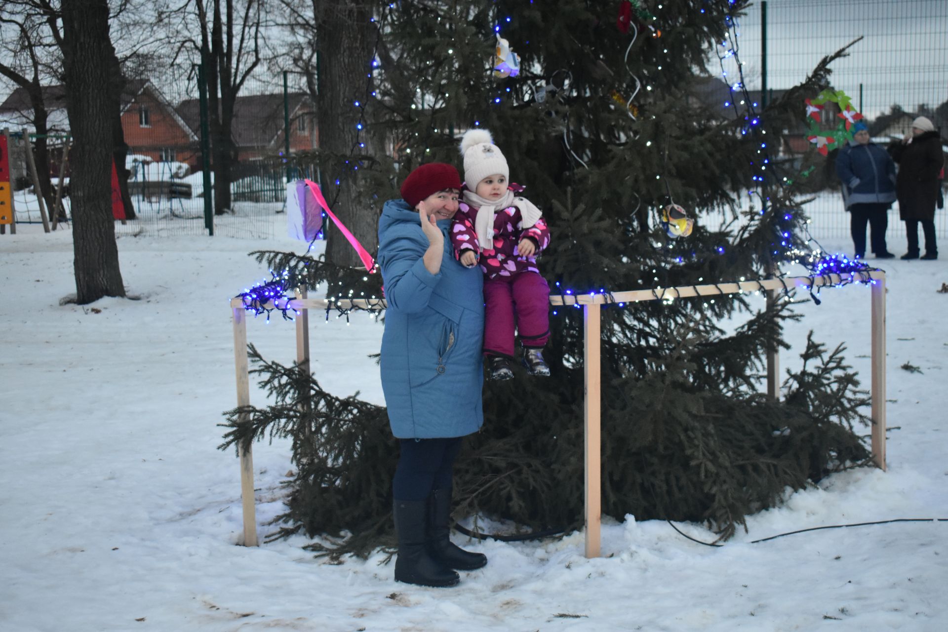 В парке «Дубки» прошла «Новогодняя тусовка»