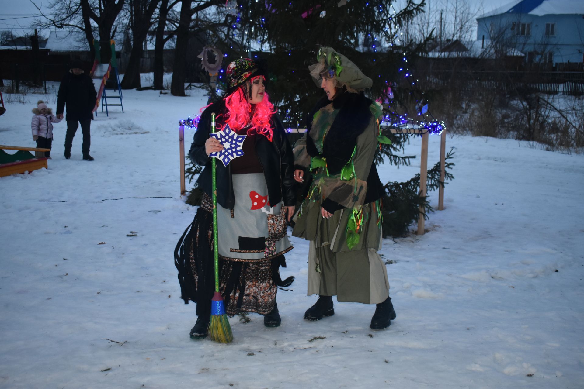 В парке «Дубки» прошла «Новогодняя тусовка»