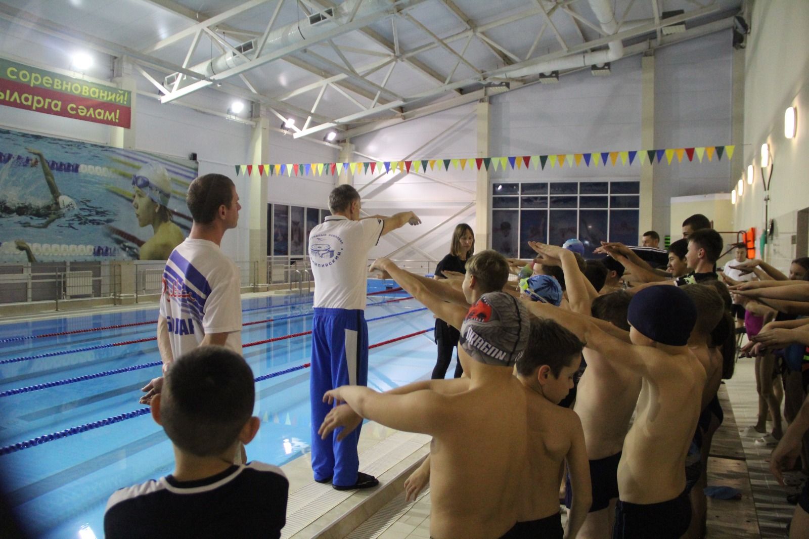 Встреча с чемпионом Европы по плаванию Алексеем Марковским в бассейне "Дулкын"
