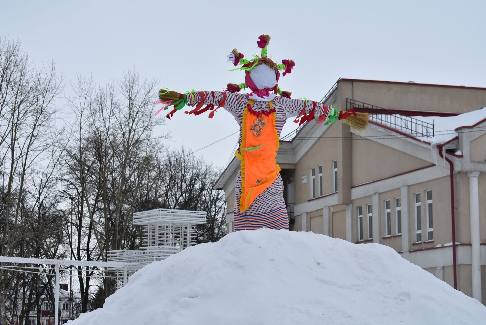 Масленица в спасском 2024. Масленица в Татарстане. Народные гуляния на Масленицу. Фольклорный ансамбль Омск.