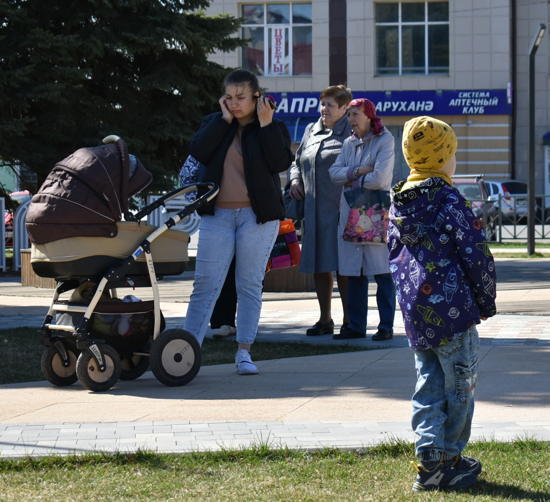 Народные гулянья по случаю празднования Красной горки прошли на главной площади Болгара