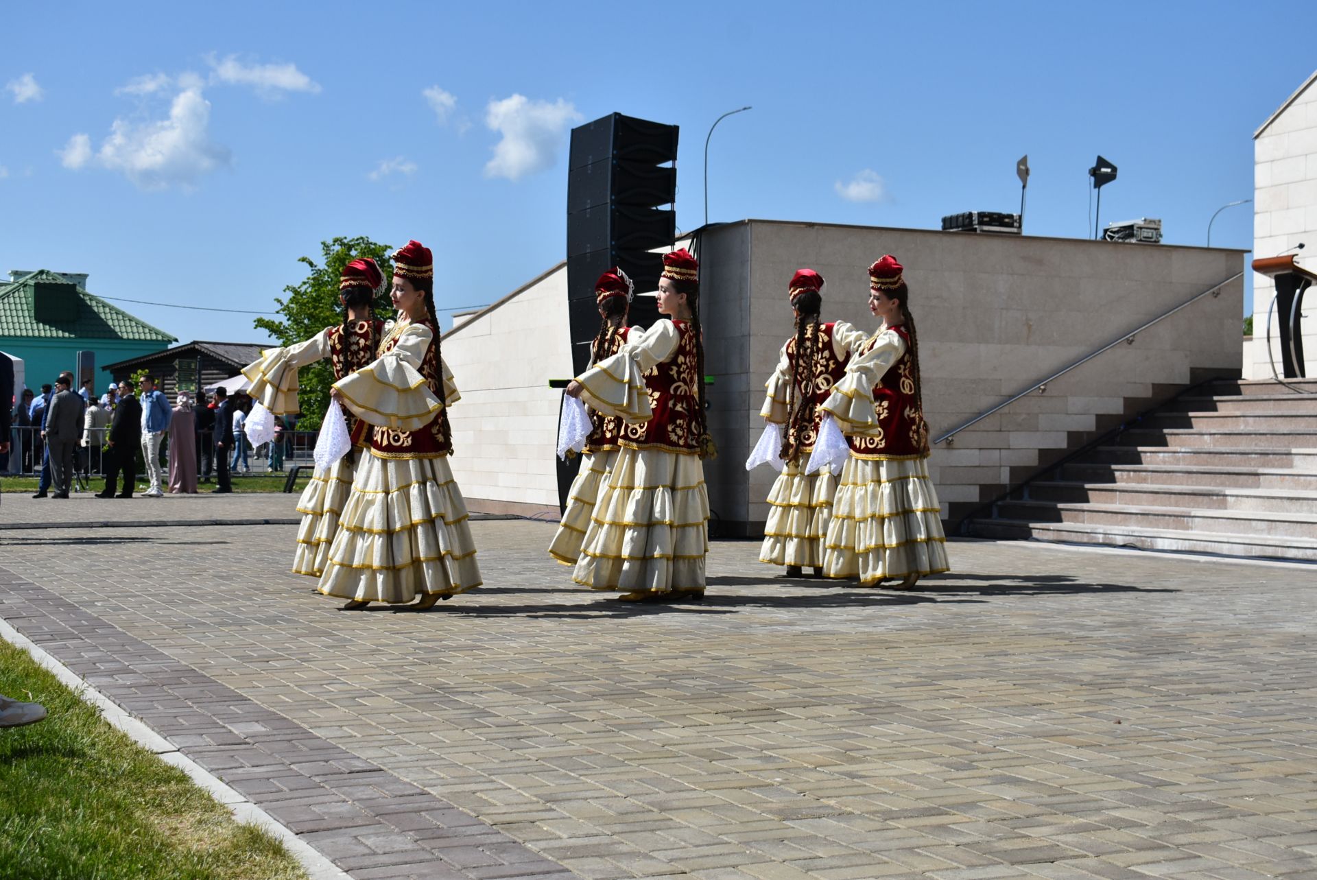 В Болгаре отметили дату официального принятия ислама в Волжской Булгарии традиционным «Изге Болгар жыены»