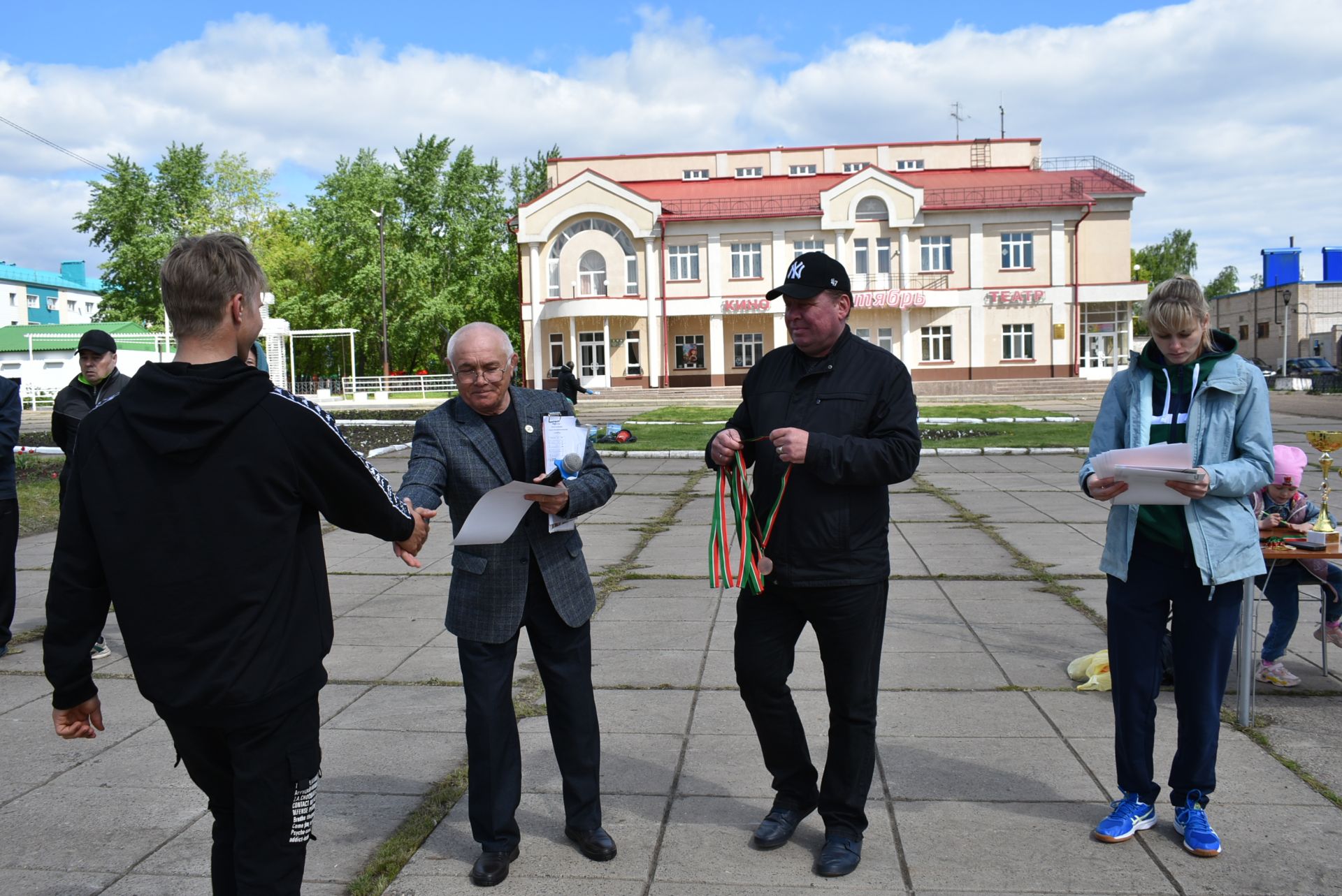 В Болгаре прошла эстафета в честь Дня Победы