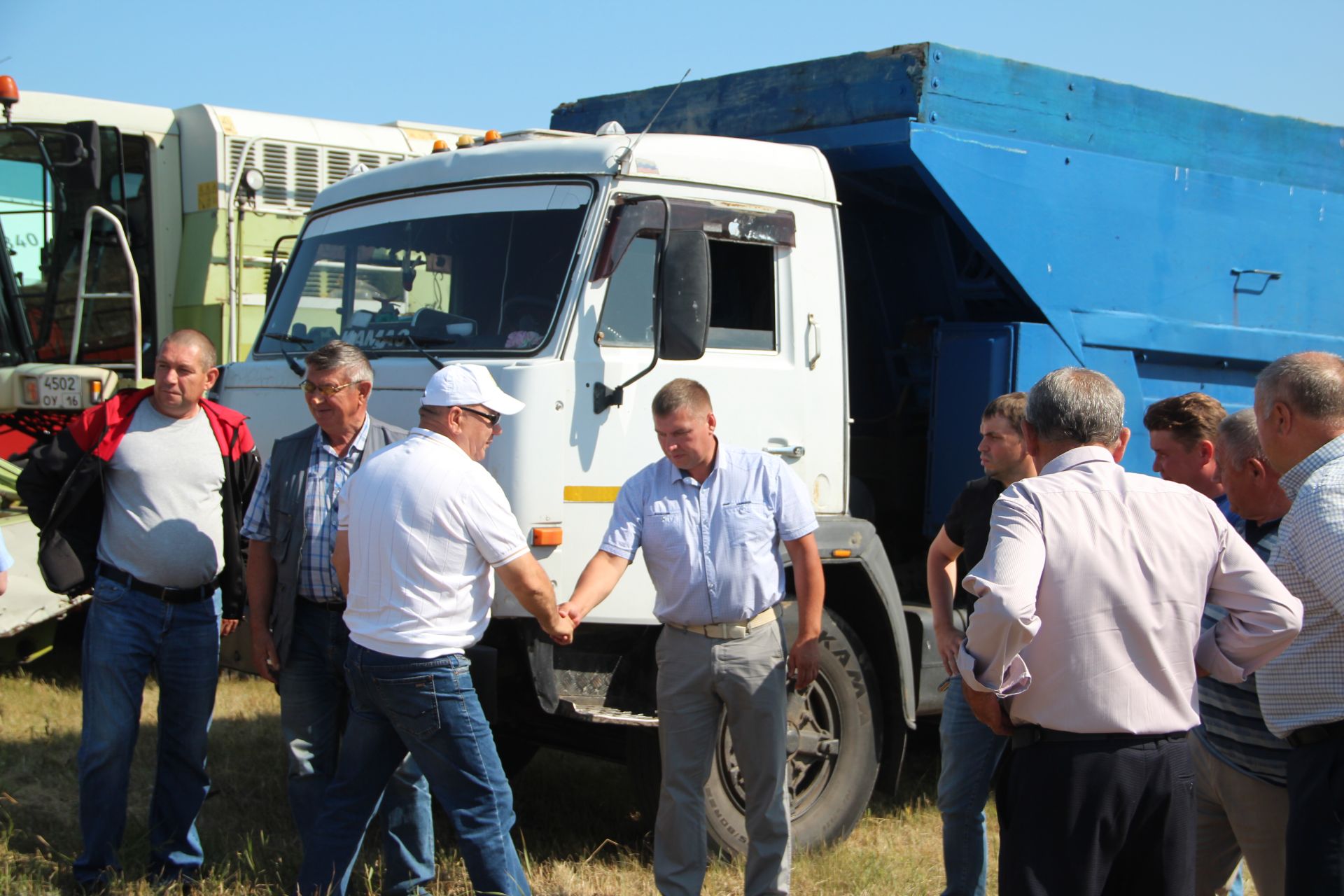 В Спасском районе прошёл парад комбайнов