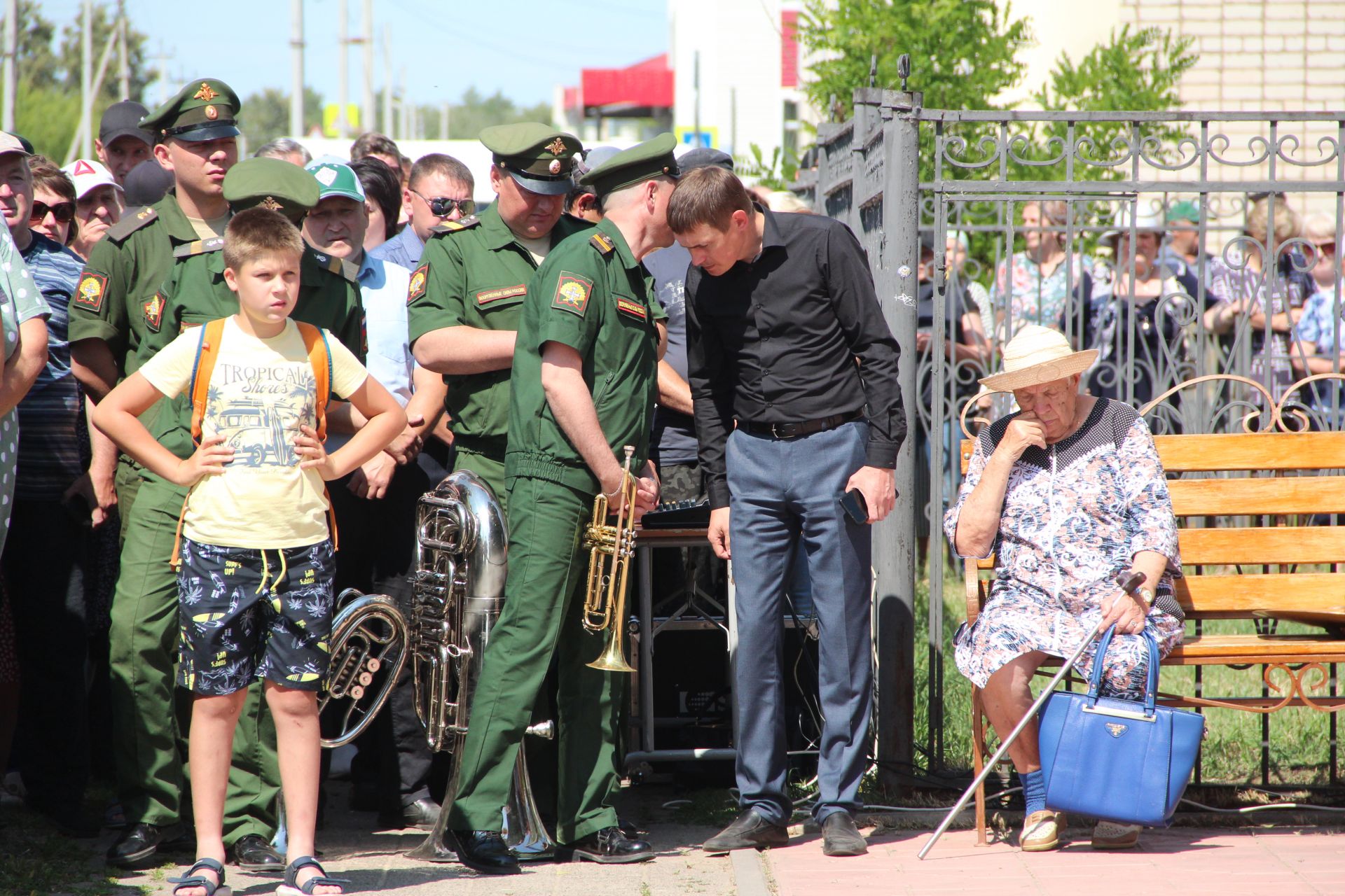 В Болгаре простились с героем, погибшим в зоне СВО