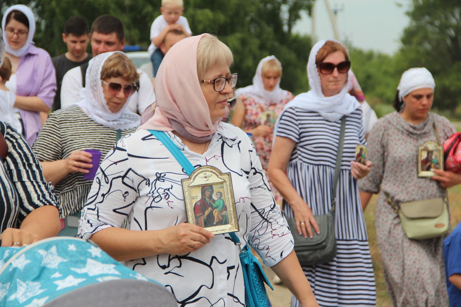 В селе Три Озера прошёл традиционный крестный ход