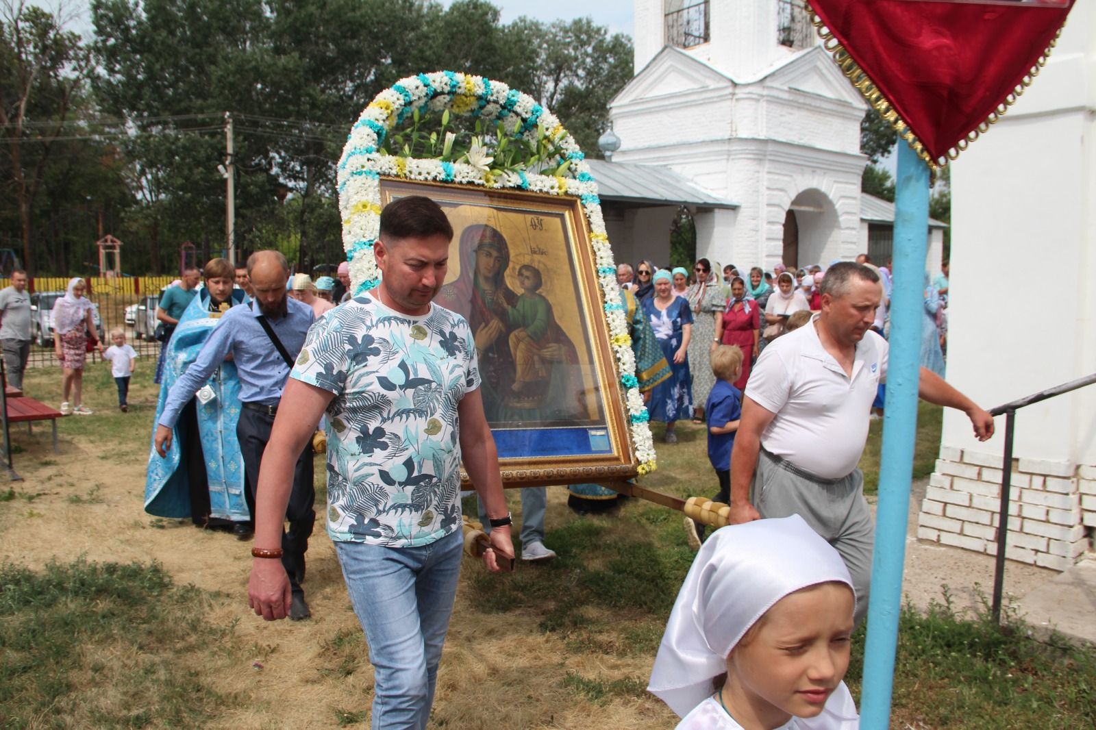 В селе Три Озера прошёл традиционный крестный ход