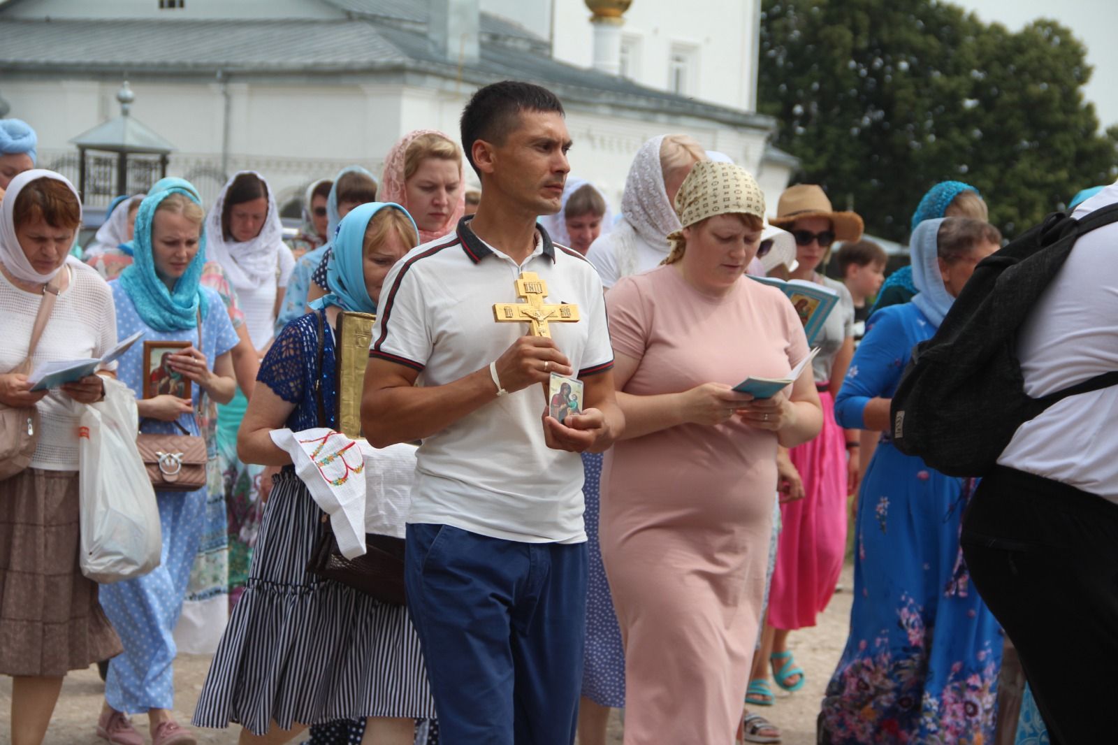 В селе Три Озера прошёл традиционный крестный ход