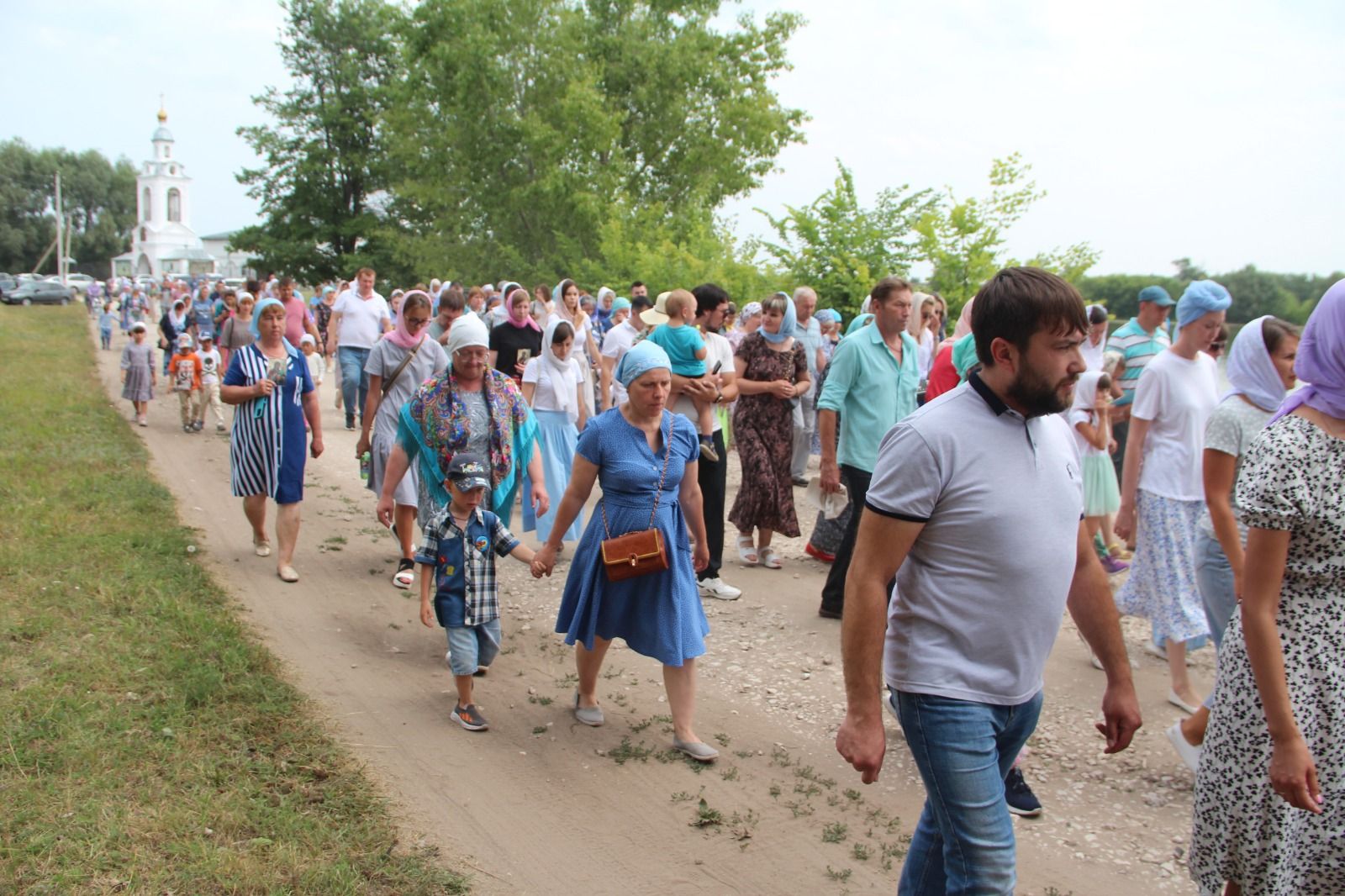 В селе Три Озера прошёл традиционный крестный ход