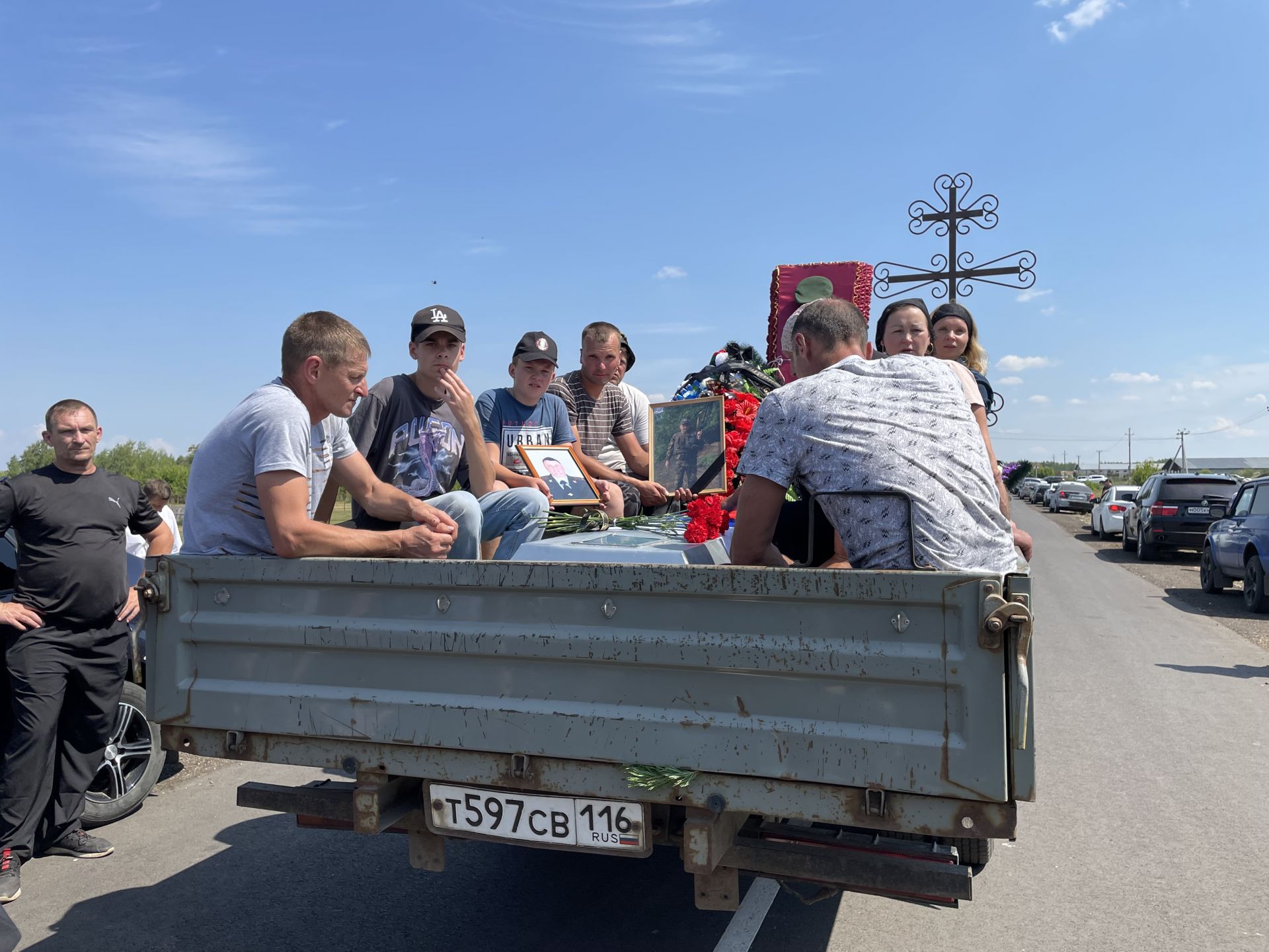 В Киме простились с погибшими бойцами СВО Александром Усовым и Иваном Туровым