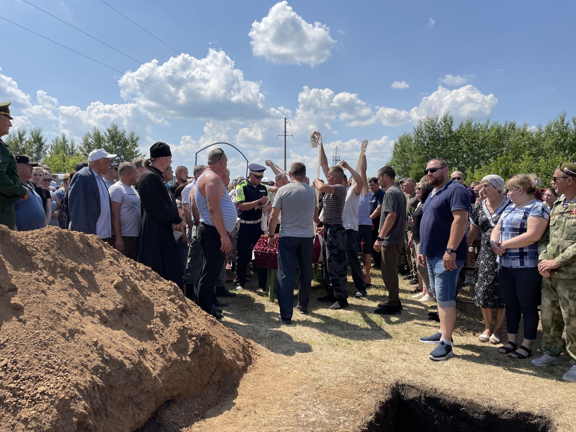 В Киме простились с погибшими бойцами СВО Александром Усовым и Иваном Туровым