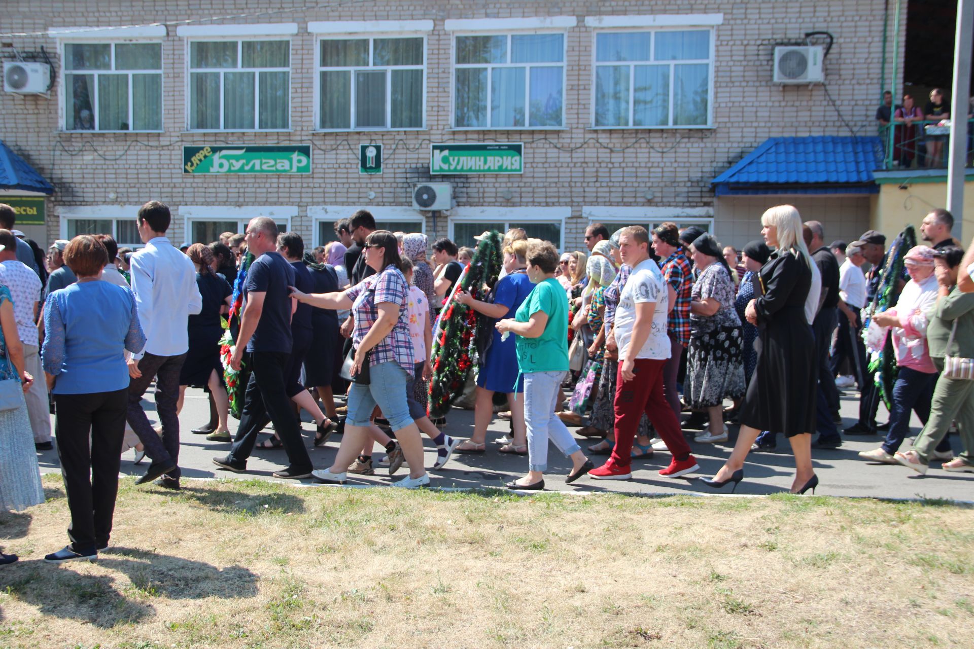 В Болгаре простились с погибшими в СВО Олегом Бельбасовым и Евгением Николаевым