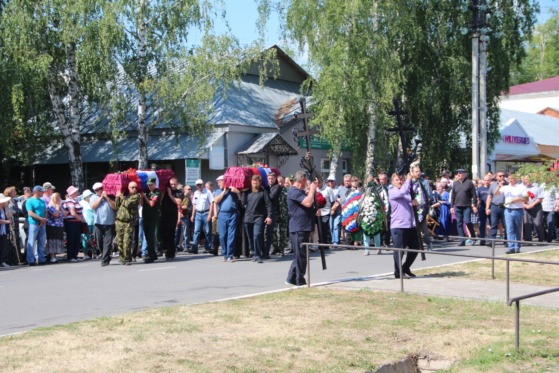 В Болгаре простились с погибшими в СВО Олегом Бельбасовым и Евгением Николаевым