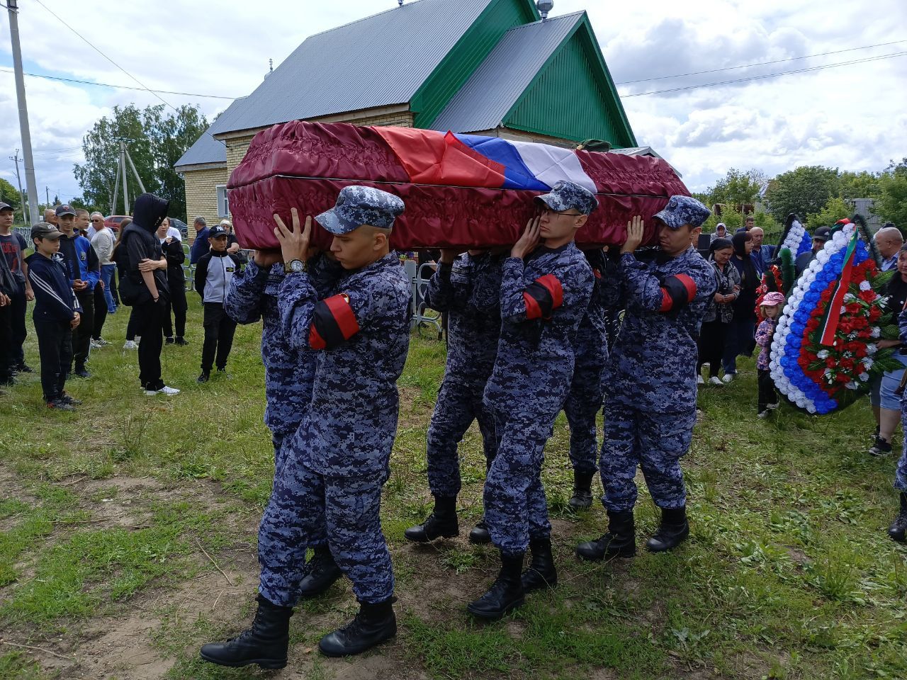 В селе Куралово простились с погибшим в зоне СВО бойцом Алексеем Герасимовым