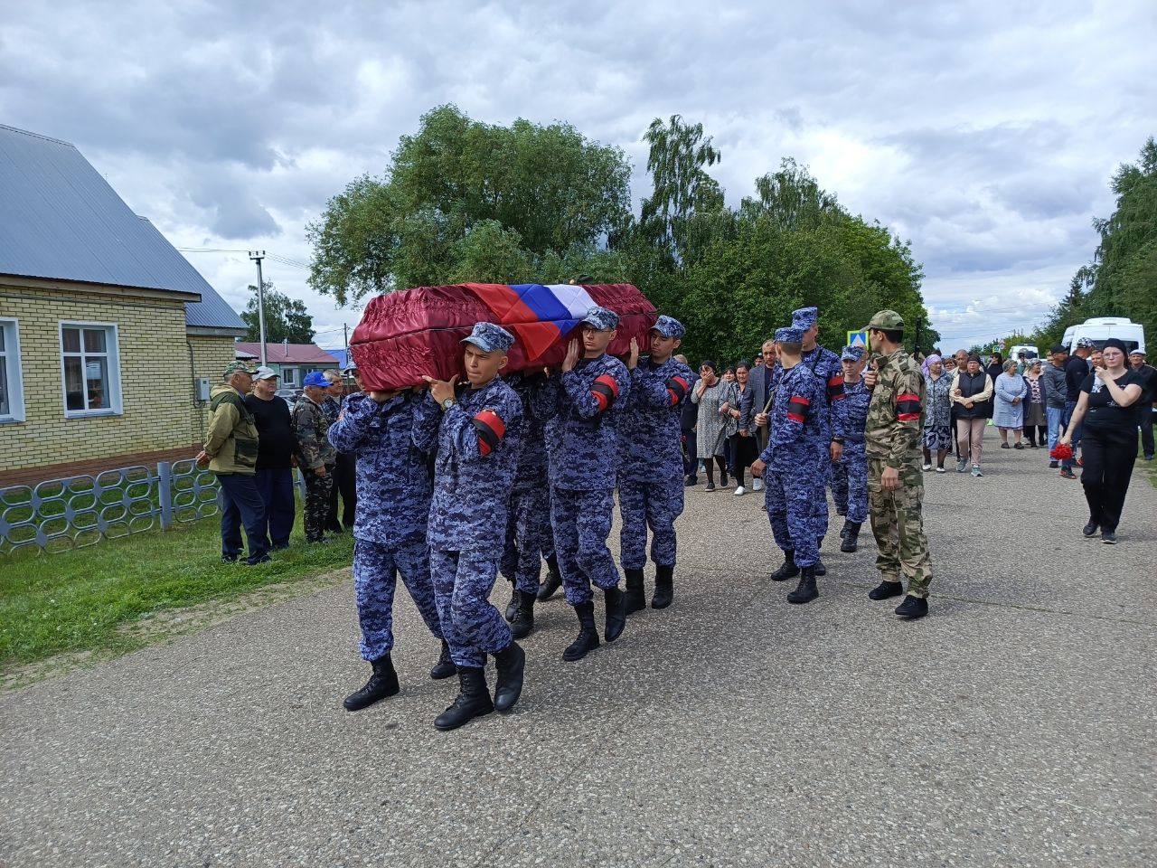 В селе Куралово простились с погибшим в зоне СВО бойцом Алексеем Герасимовым