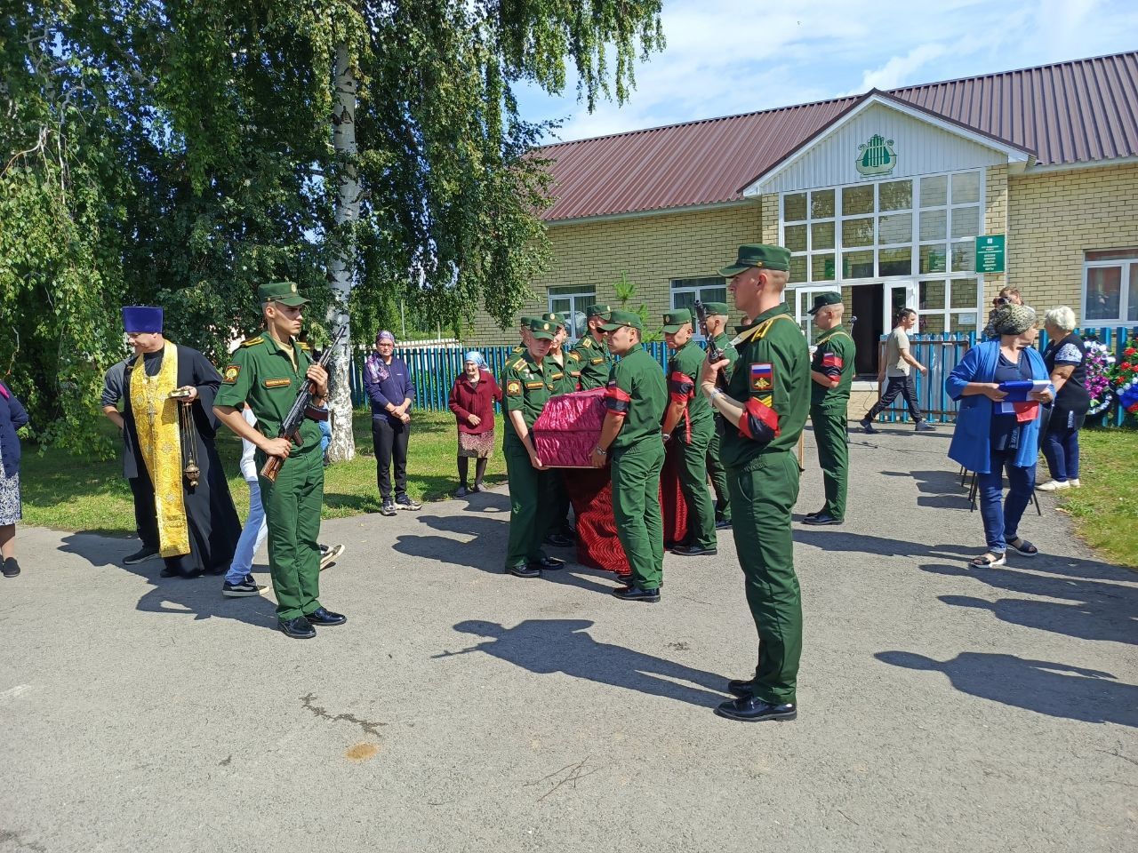 В Красной Слободе простились с погибшим бойцом СВО Шумковым Михаилом Витальевичем