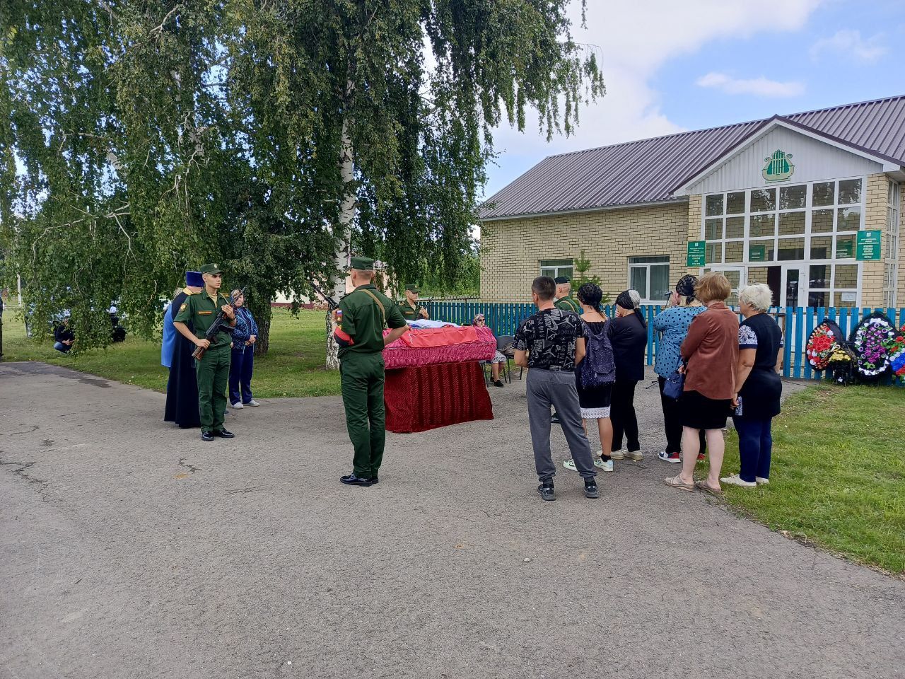 В Красной Слободе простились с погибшим бойцом СВО Шумковым Михаилом Витальевичем