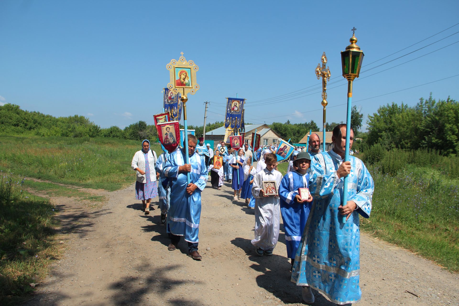 В селе Три Озера прошёл Крёстный Ход