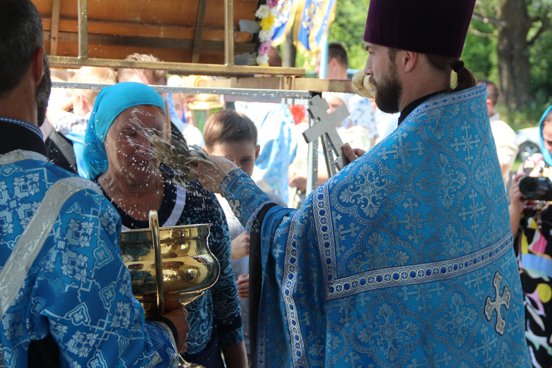 В селе Три Озера прошёл Крёстный Ход