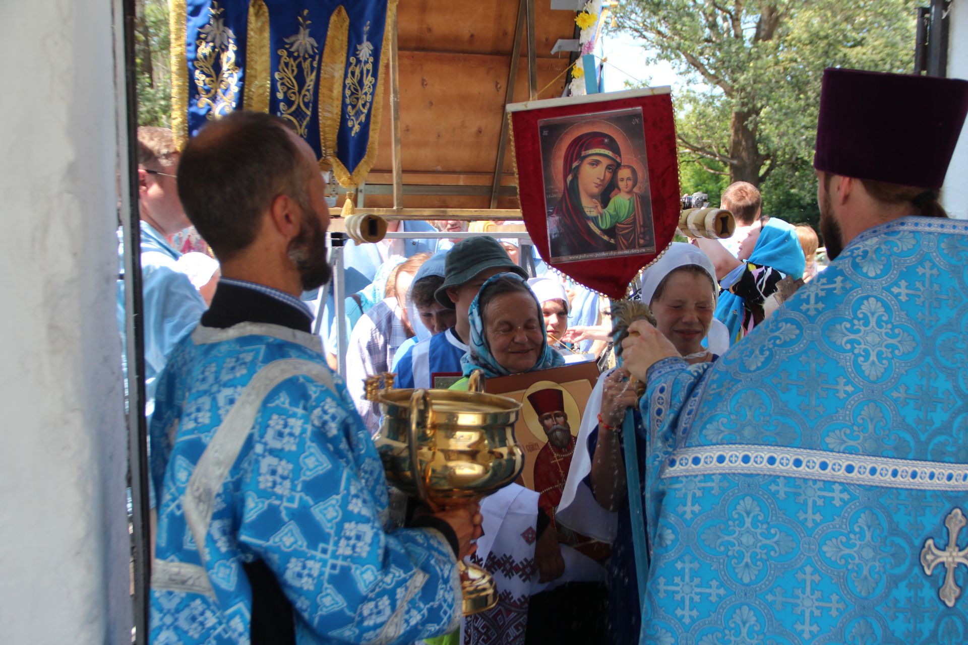 В селе Три Озера прошёл Крёстный Ход