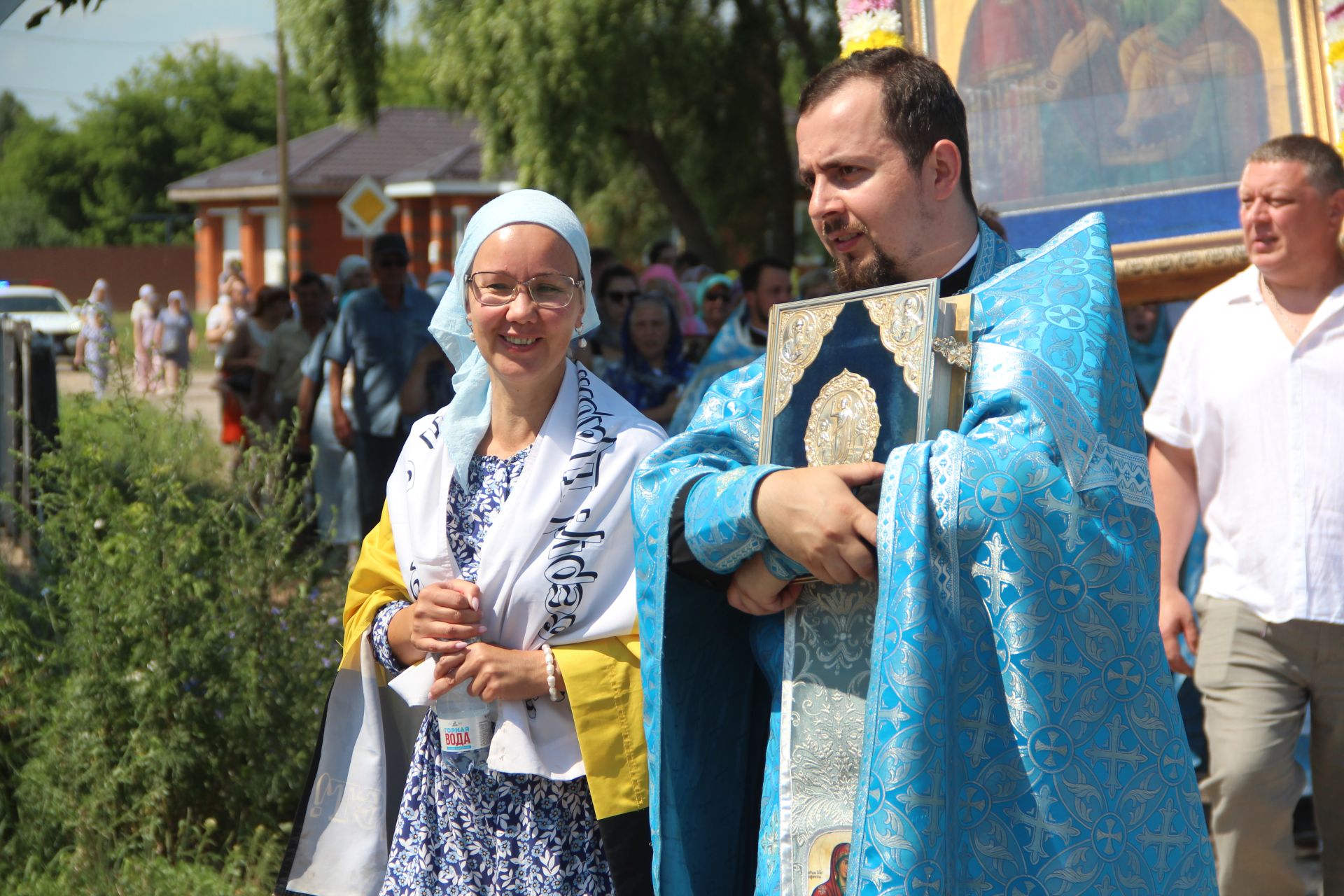 В селе Три Озера прошёл Крёстный Ход