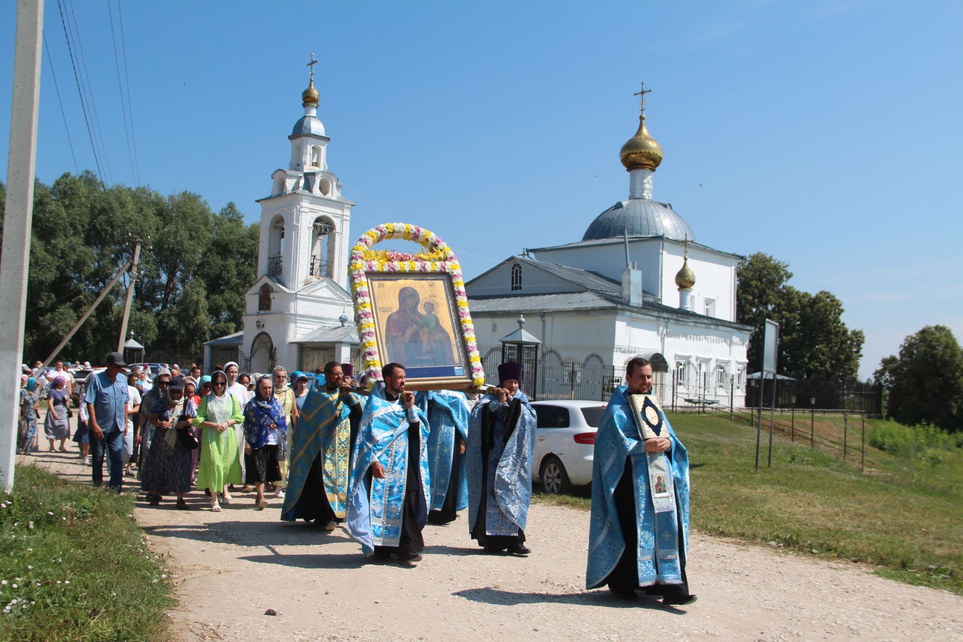 В селе Три Озера прошёл Крёстный Ход