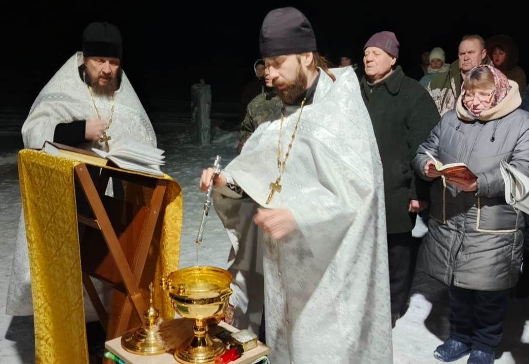 Православные жители Спасского района бесстрашно окунулись в иордань