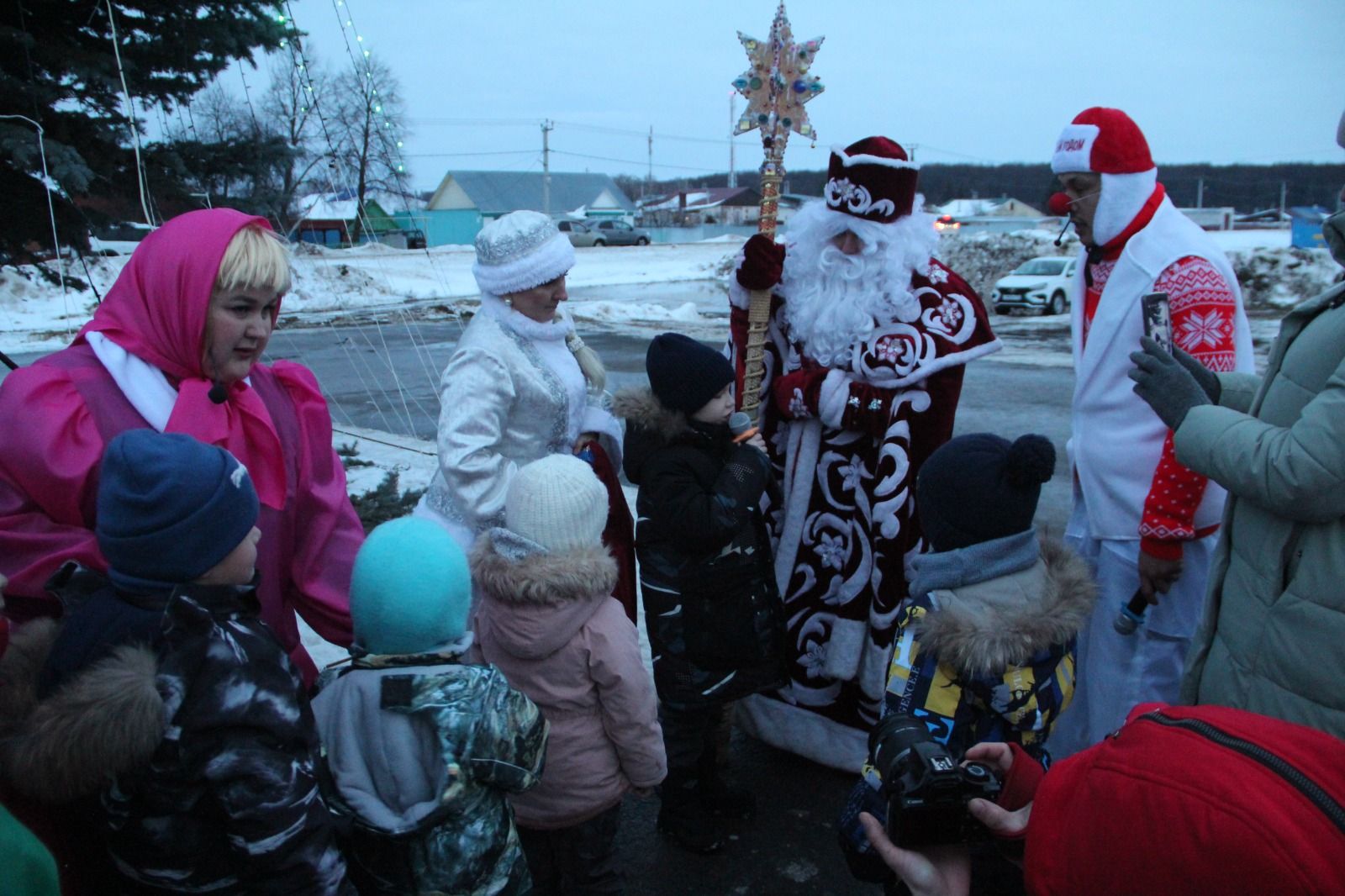 Новогодний праздник прошёл в Спасском участке ОАО «Алексеевскдорстрой»