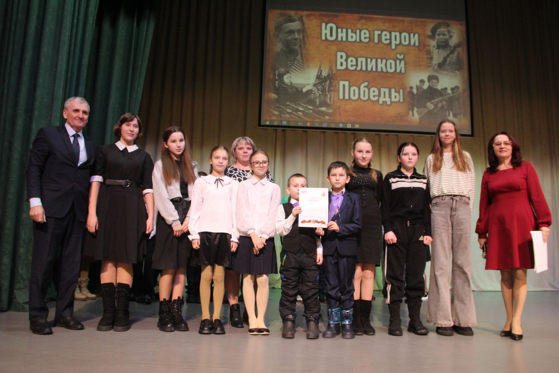 В Болгаре прошёл конкурс театральных постановок "Юные герои Великой победы"