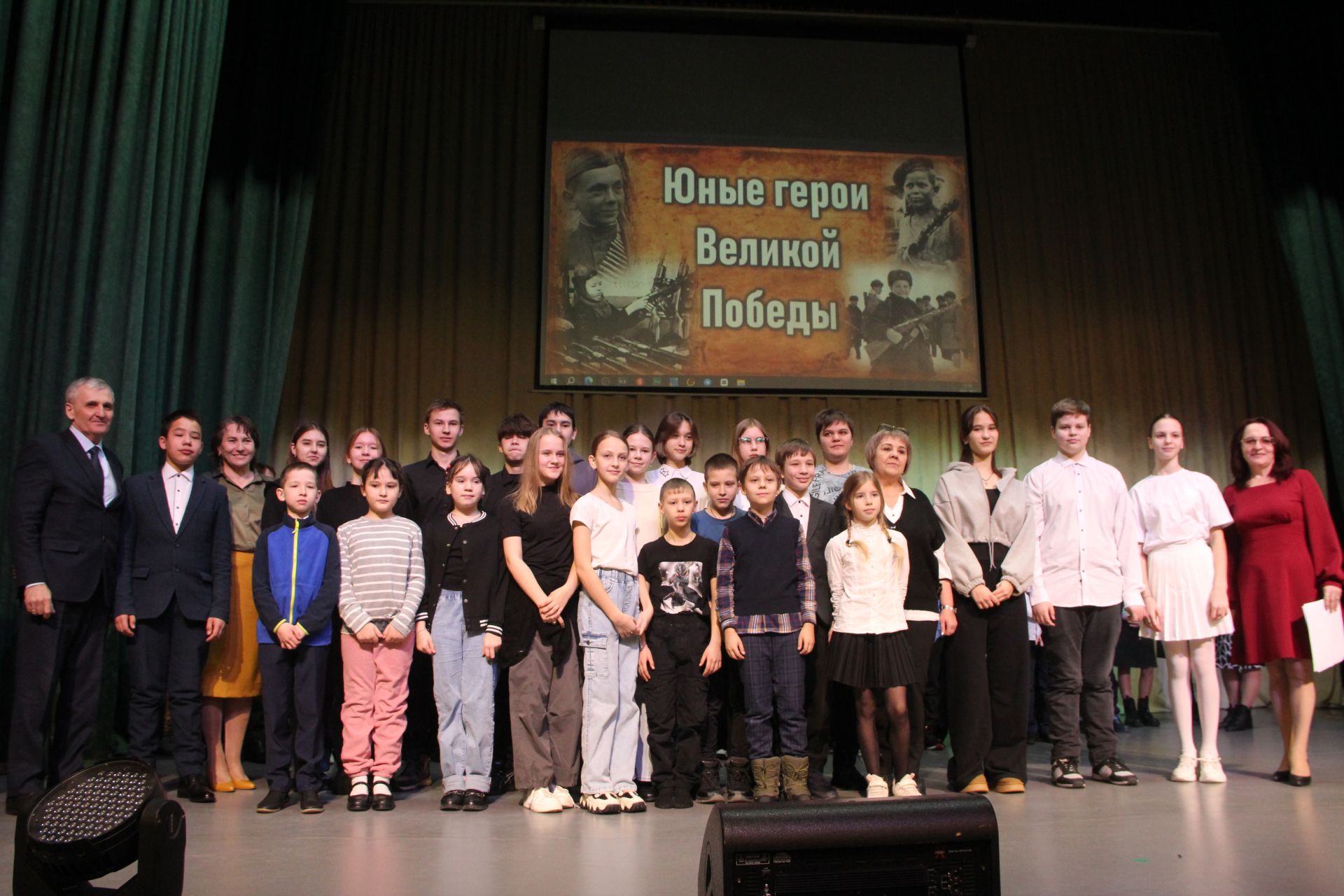 В Болгаре прошёл конкурс театральных постановок "Юные герои Великой победы"