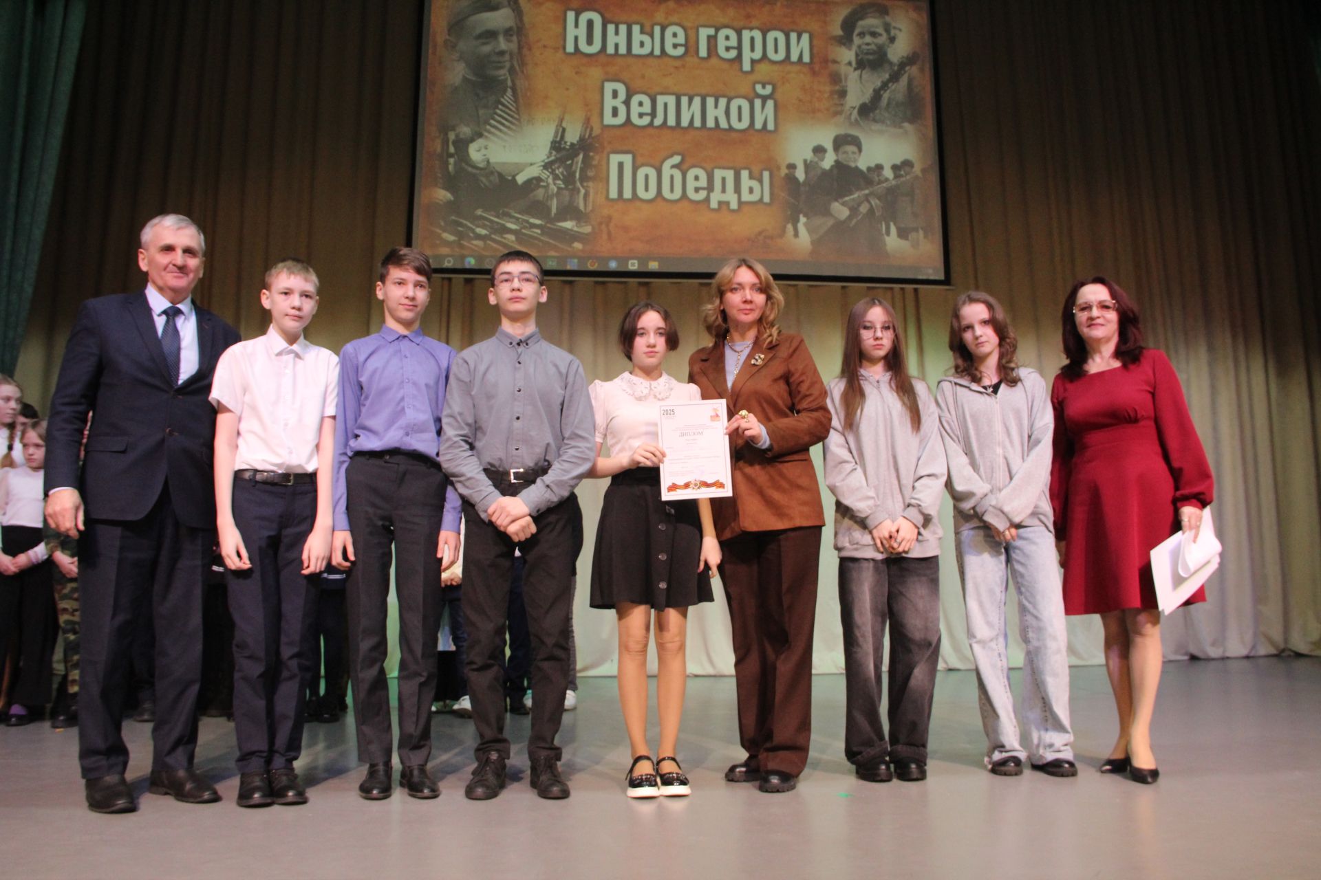 В Болгаре прошёл конкурс театральных постановок "Юные герои Великой победы"