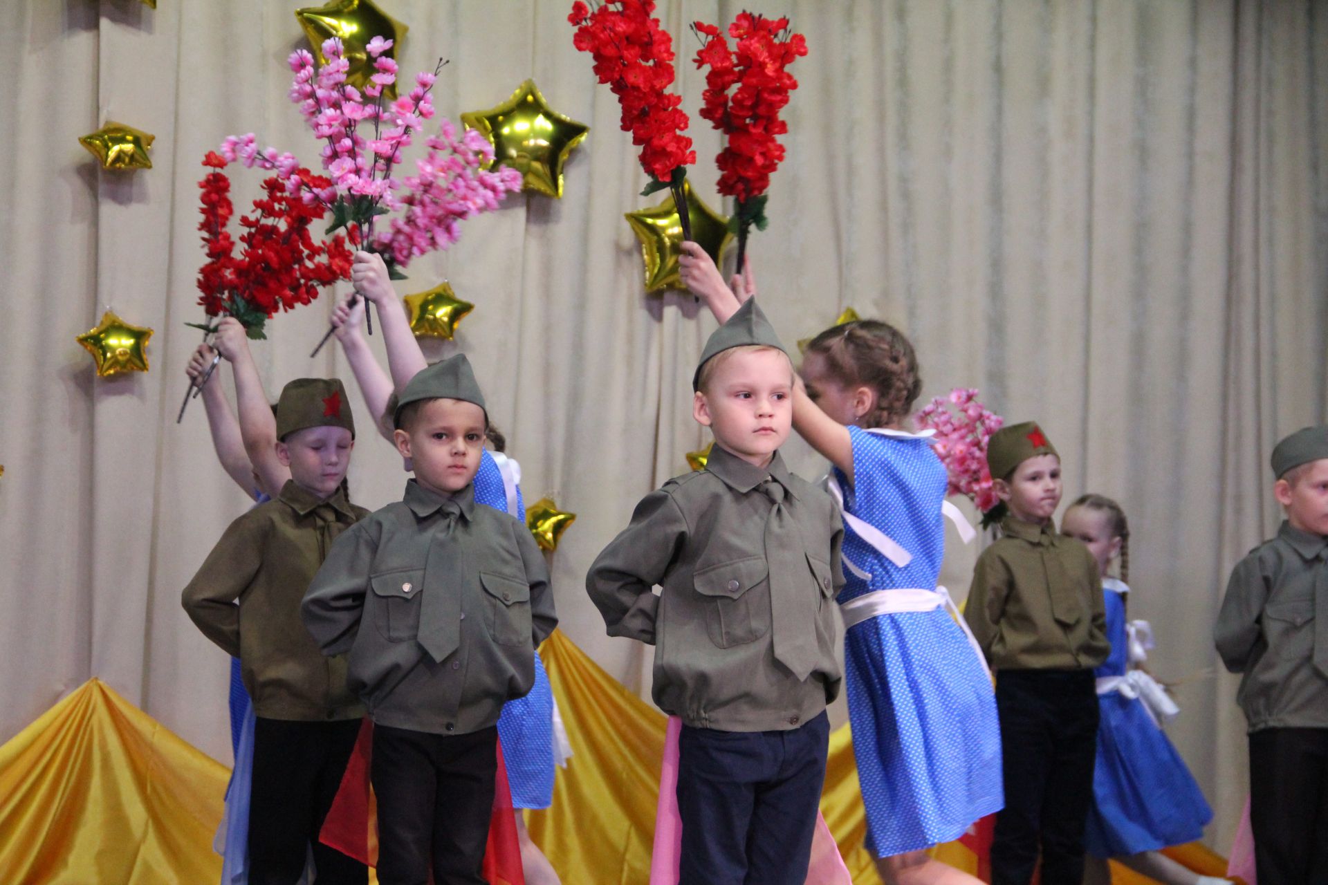 Юные звёздочки блистали на сцене РДК