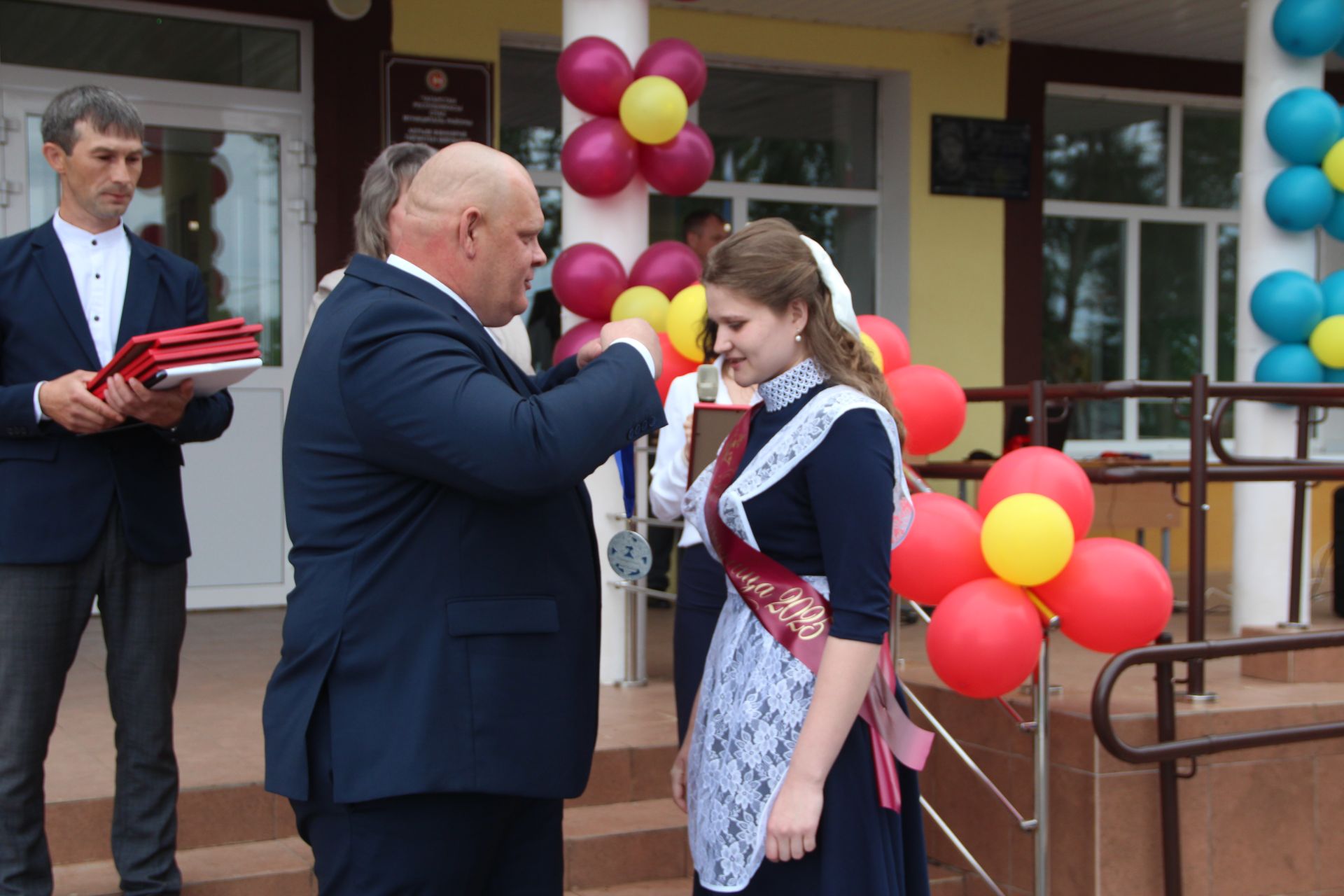 В школах Болгара прозвенел Последний звонок